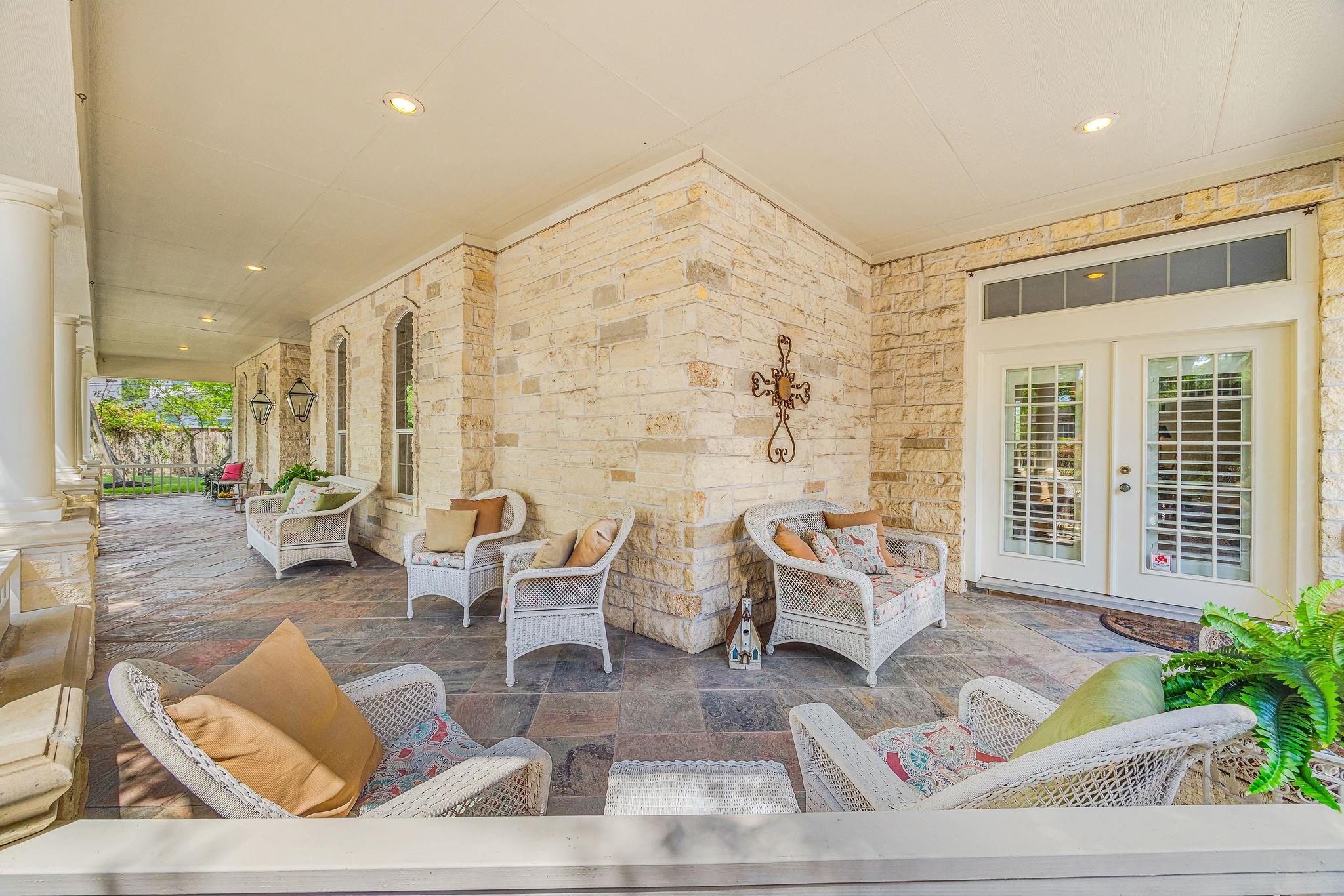 1214 Gray Moss Lane