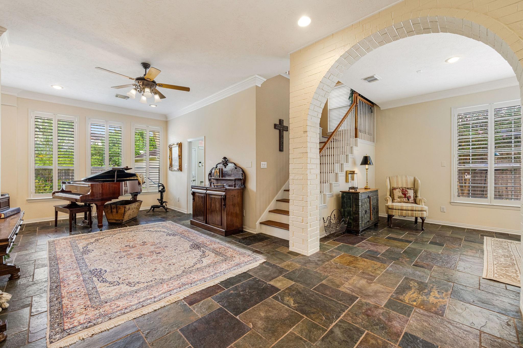 1214 Gray Moss Lane