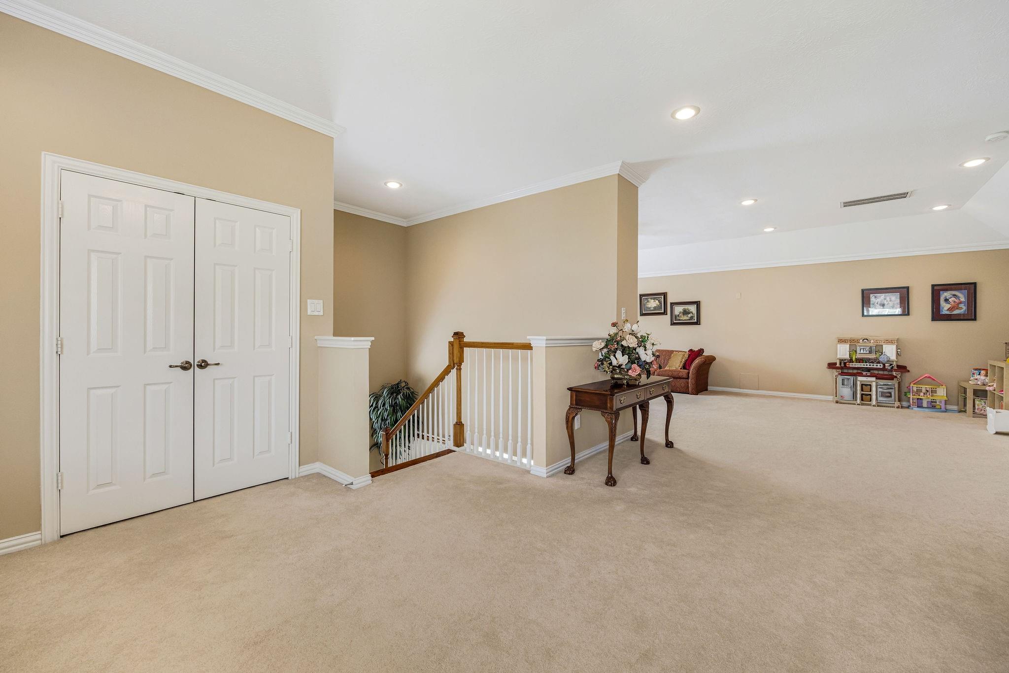 1214 Gray Moss Lane
