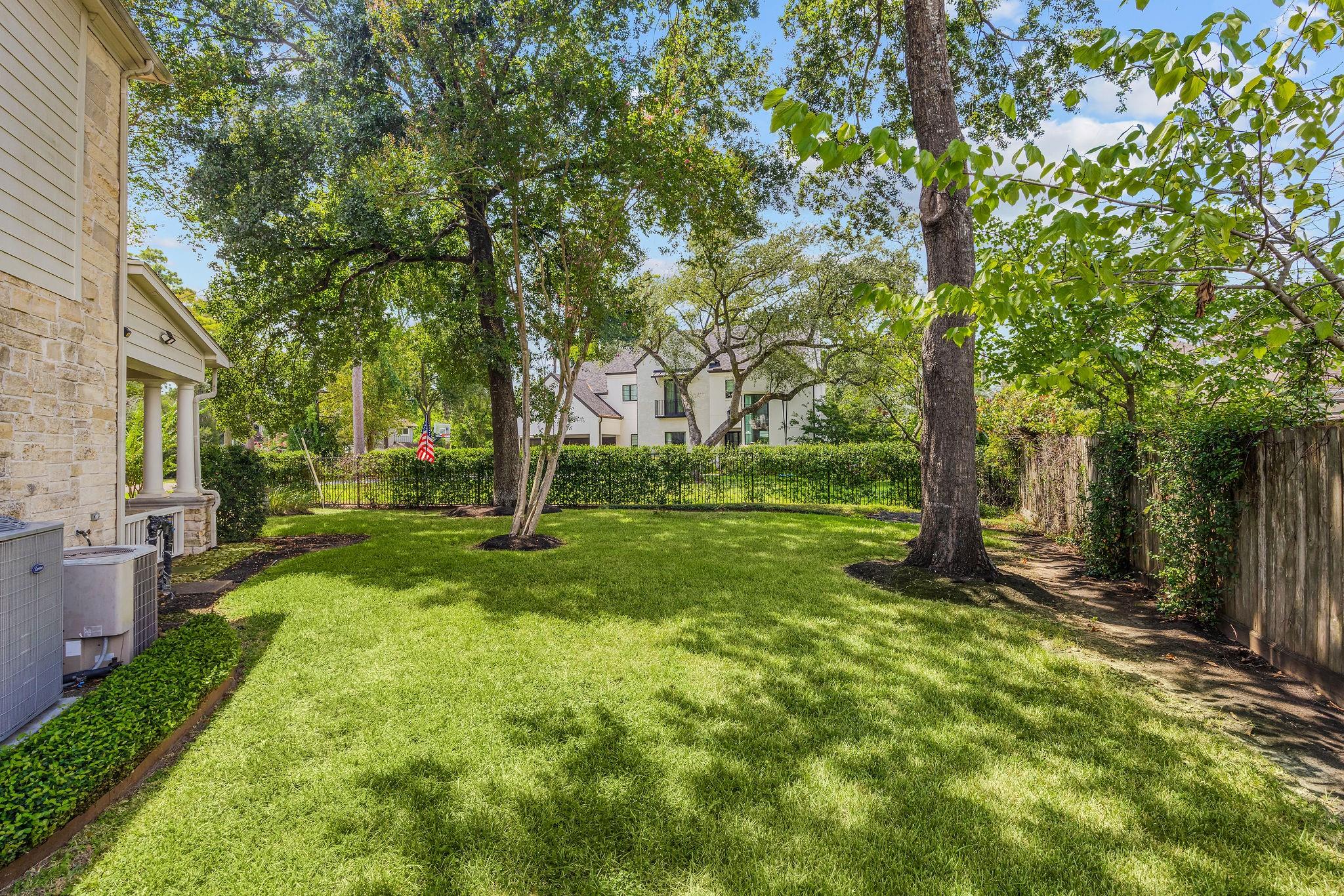 1214 Gray Moss Lane
