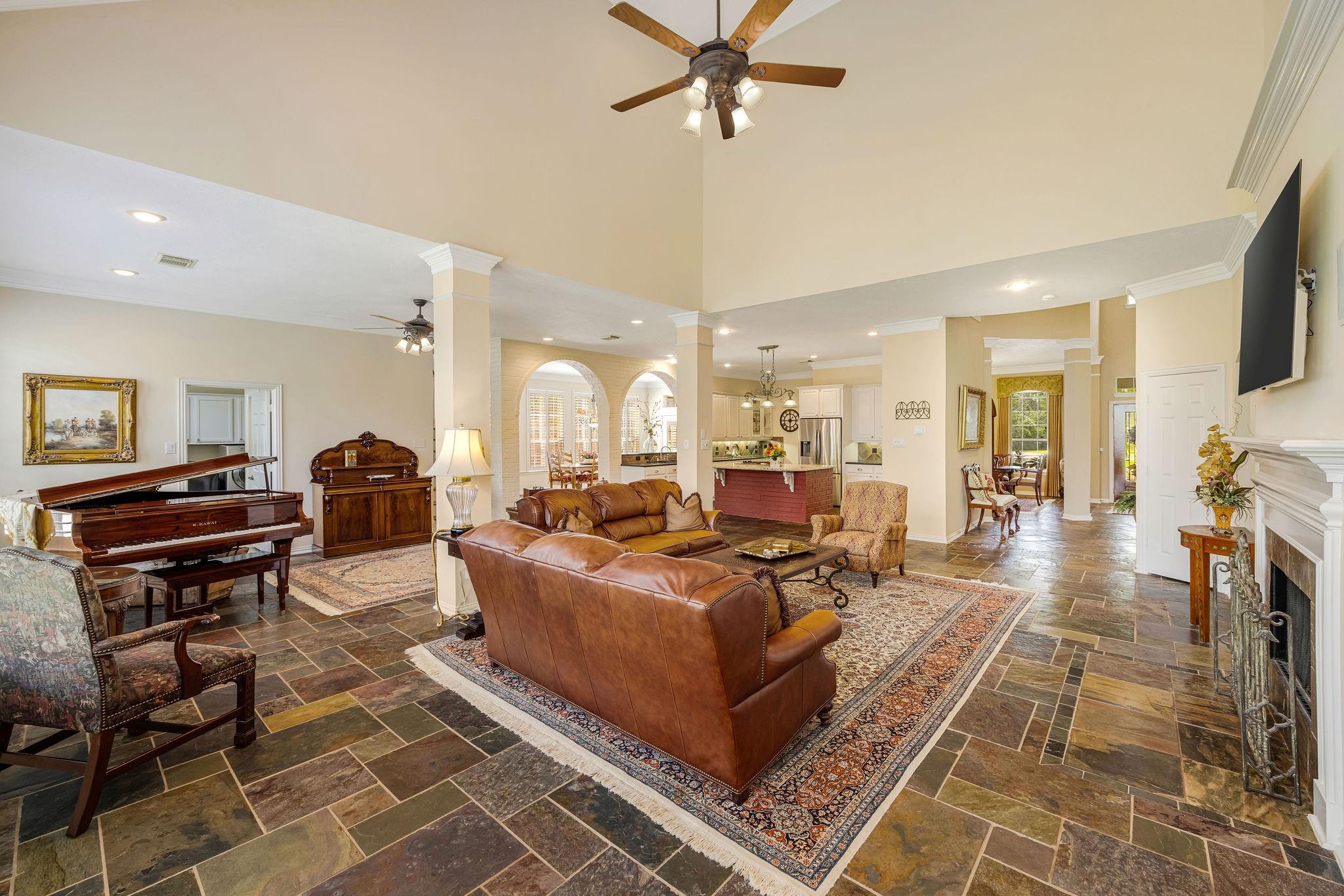 1214 Gray Moss Lane