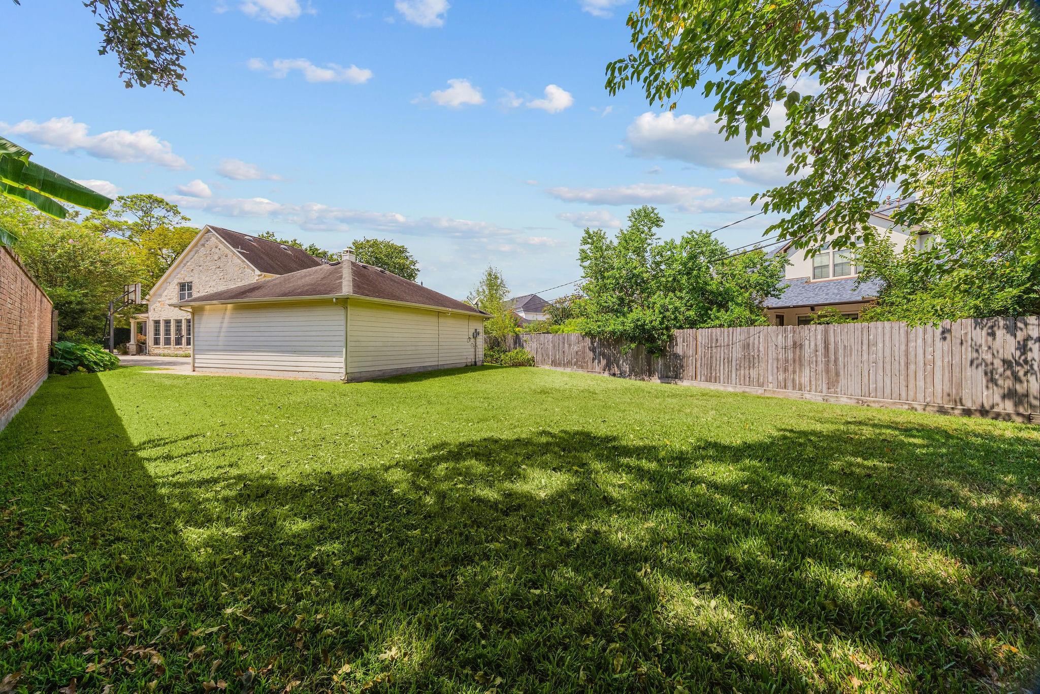 1214 Gray Moss Lane