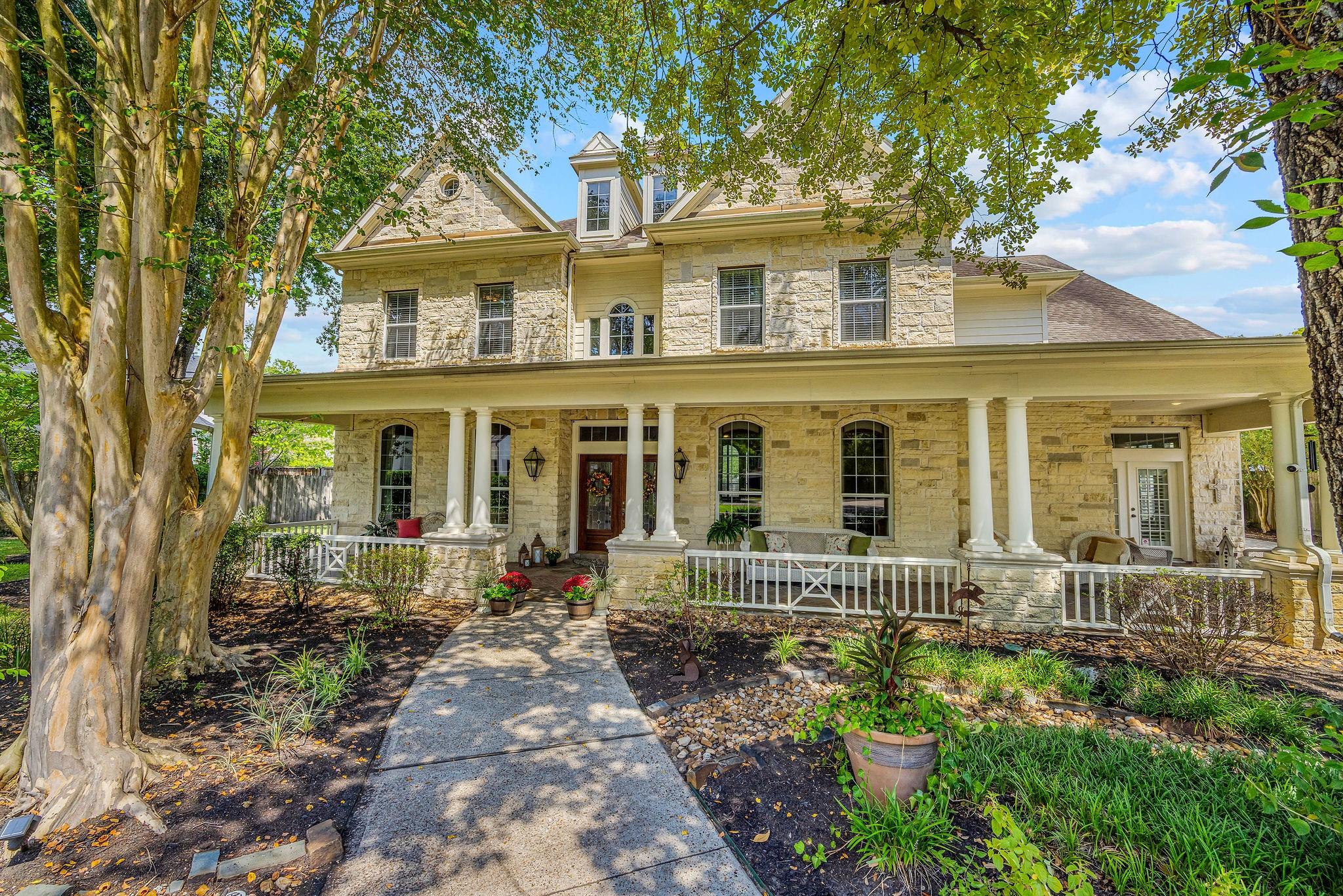 1214 Gray Moss Lane