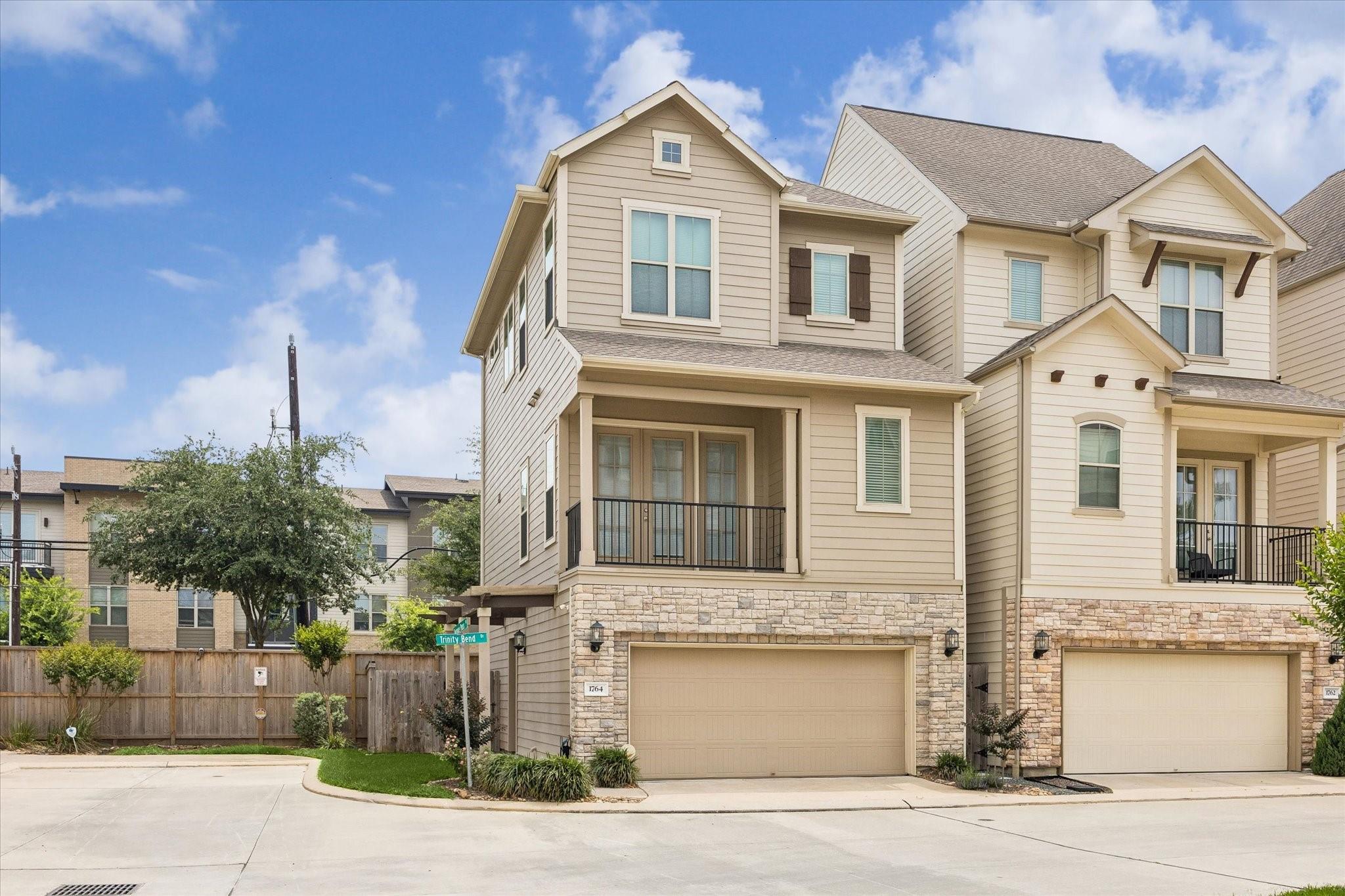 1764 Trinity Bend