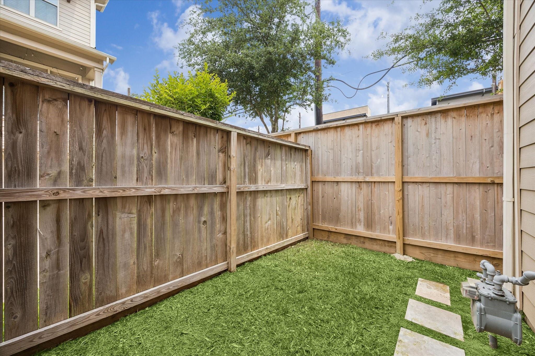1764 Trinity Bend