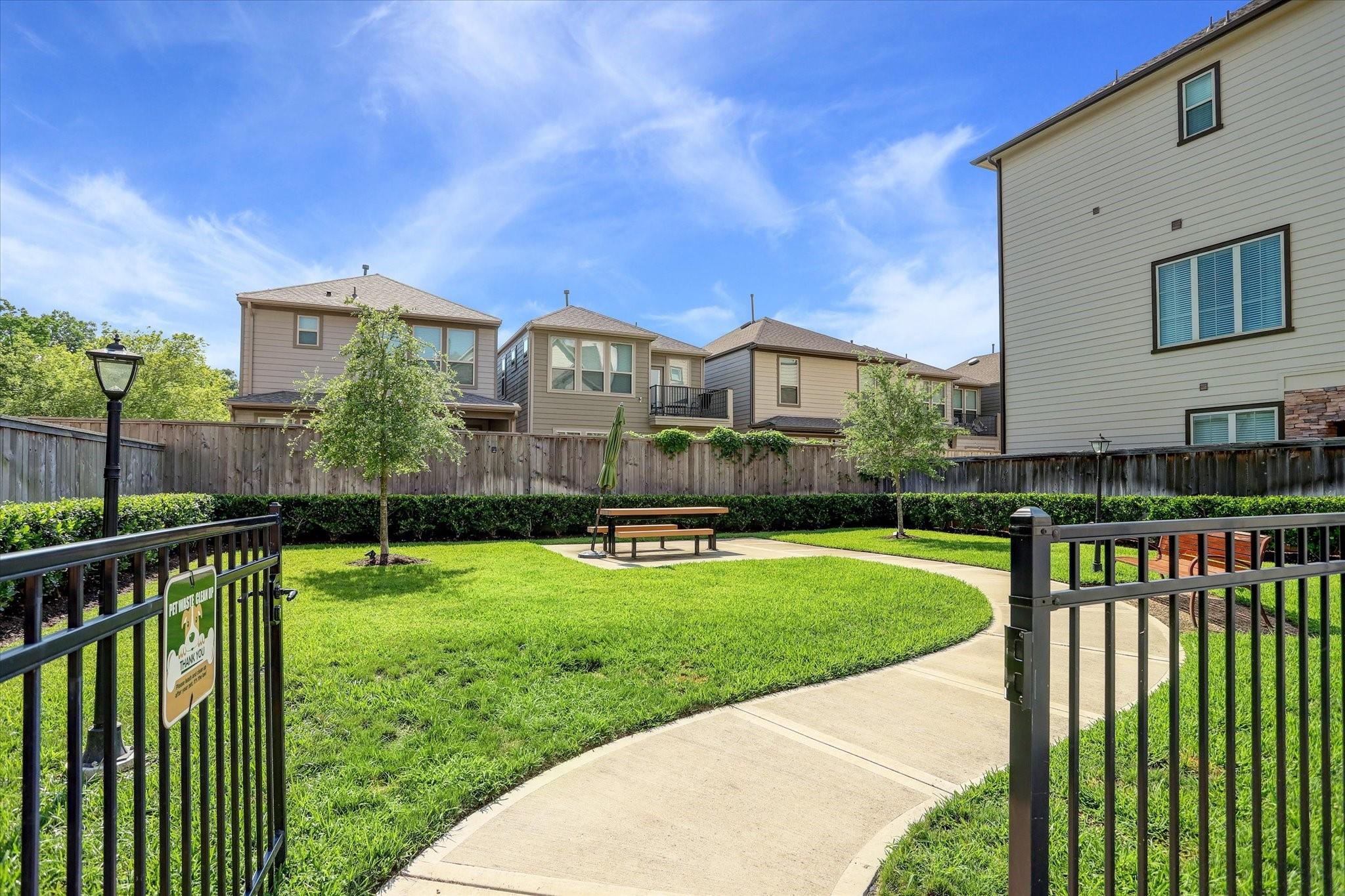 1764 Trinity Bend