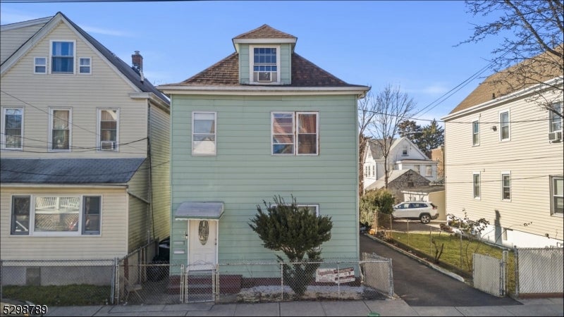 38 Holden St