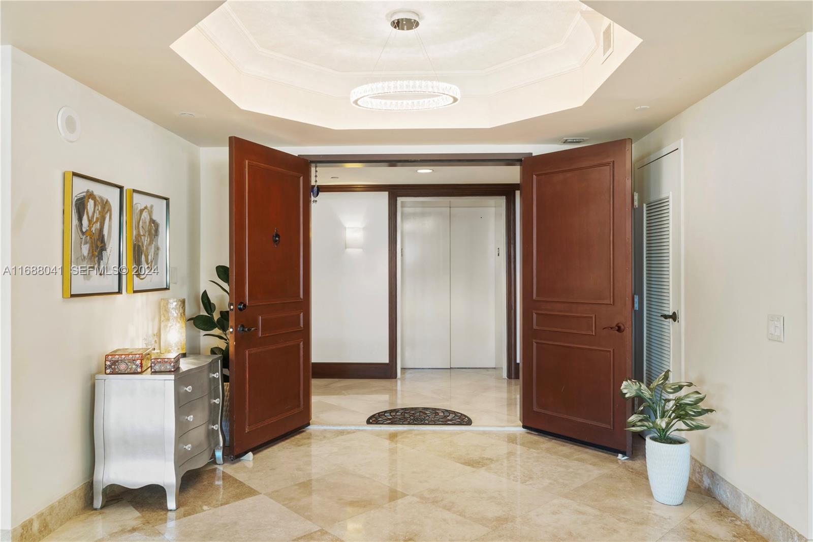 1460 S Ocean Boulevard 304, Lauderdale-By-The-Sea Unit: 304