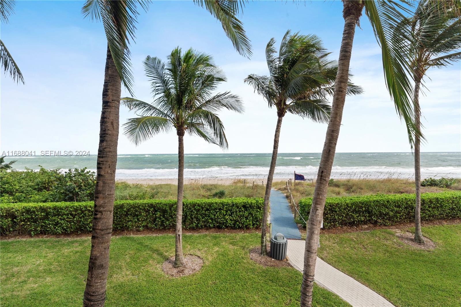 1460 S Ocean Boulevard 304, Lauderdale-By-The-Sea Unit: 304
