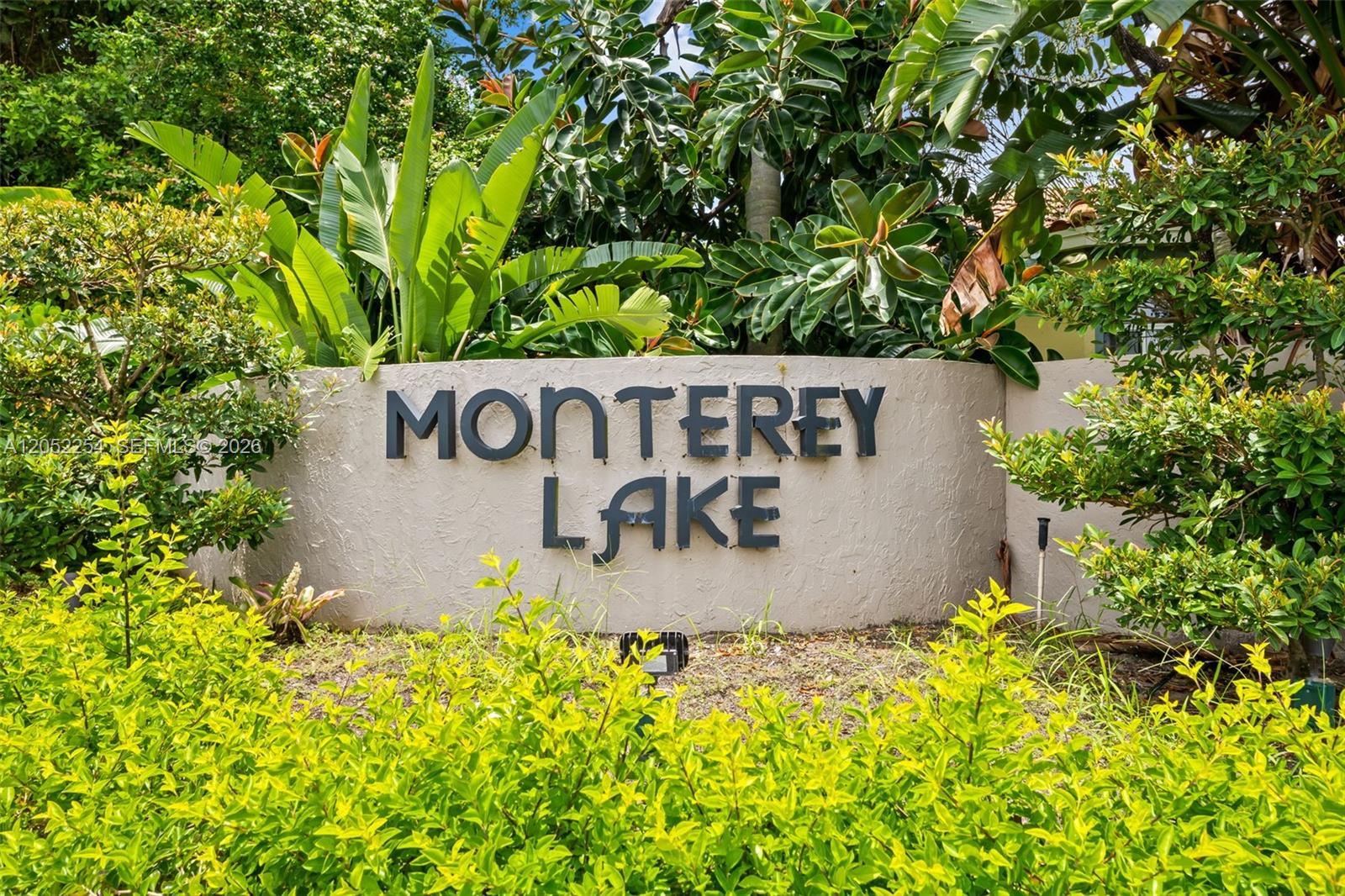 5285 Monterey Circle I-(60)