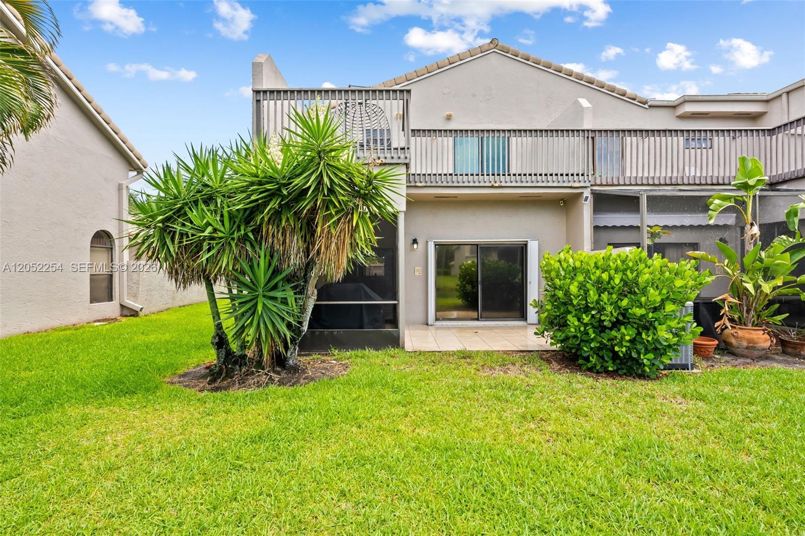 5285 Monterey Circle I-(60)