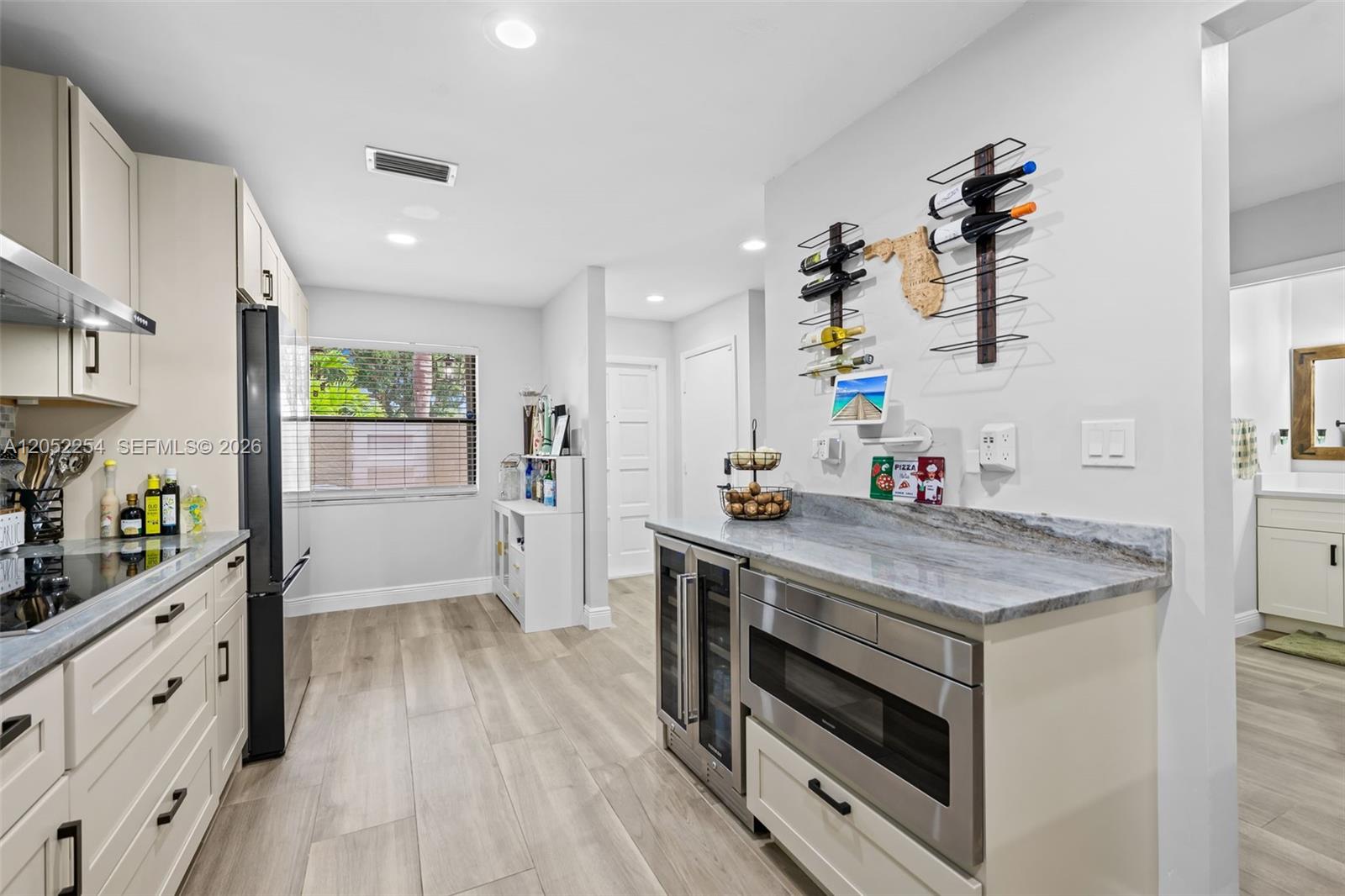 5285 Monterey Circle I-(60)