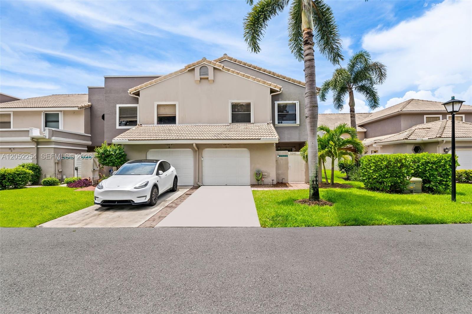 5285 Monterey Circle I-(60)