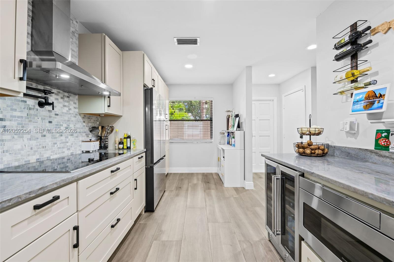 5285 Monterey Circle I-(60)
