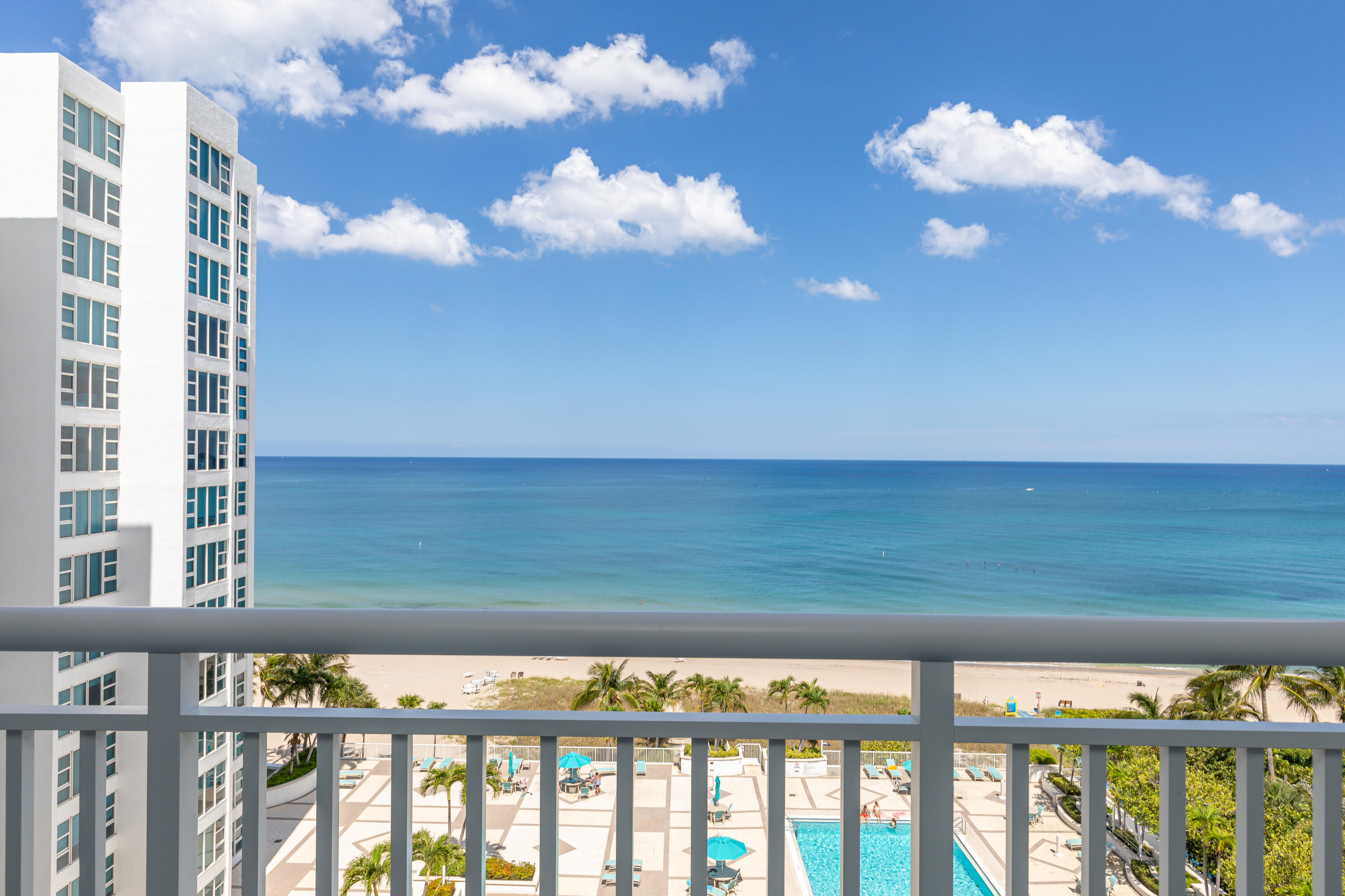 1620 S Ocean Boulevard 10m, Lauderdale-By-The-Sea Unit: 10m