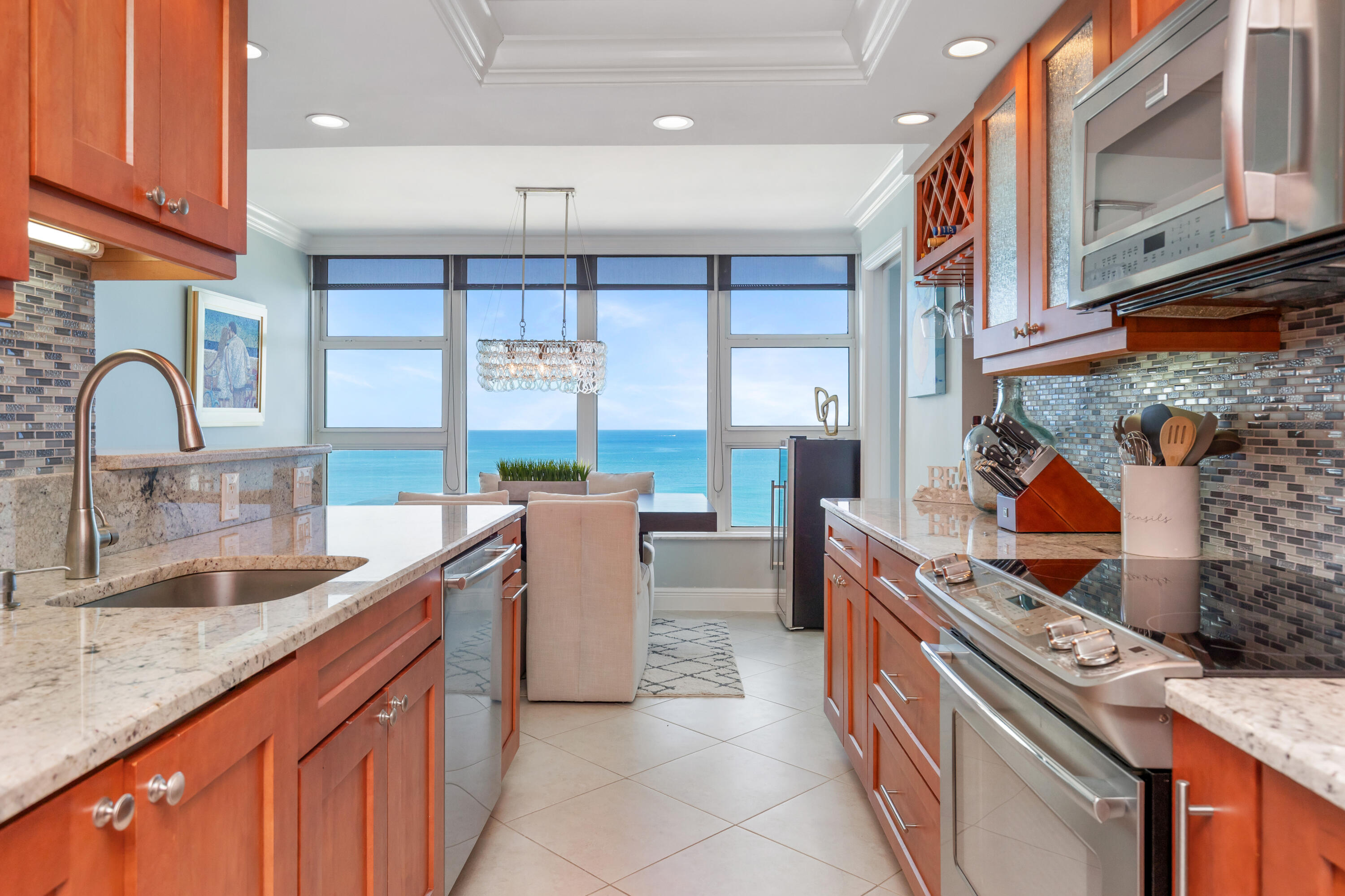 1620 S Ocean Boulevard 10m, Lauderdale-By-The-Sea Unit: 10m