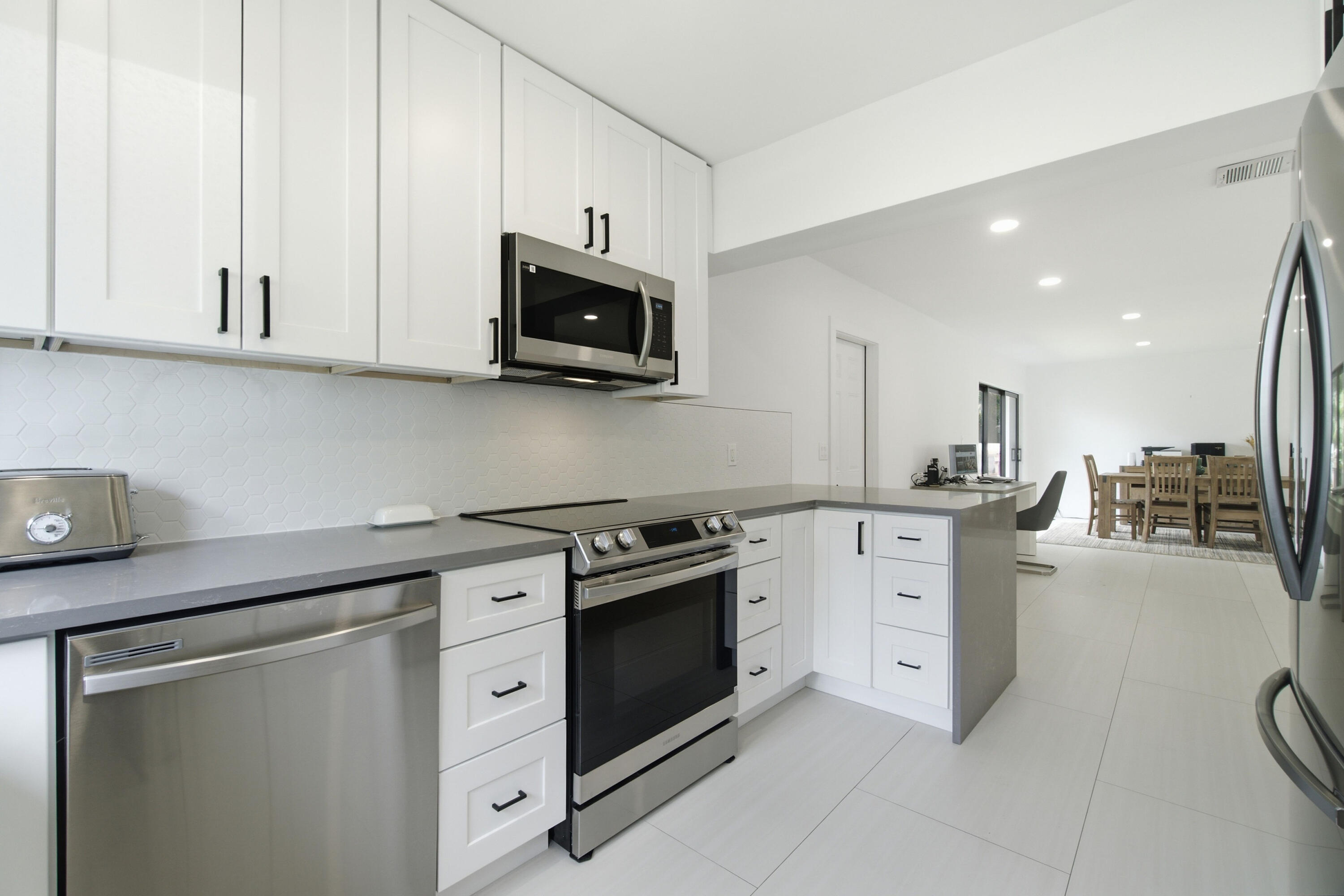 1333 SE 8TH Street