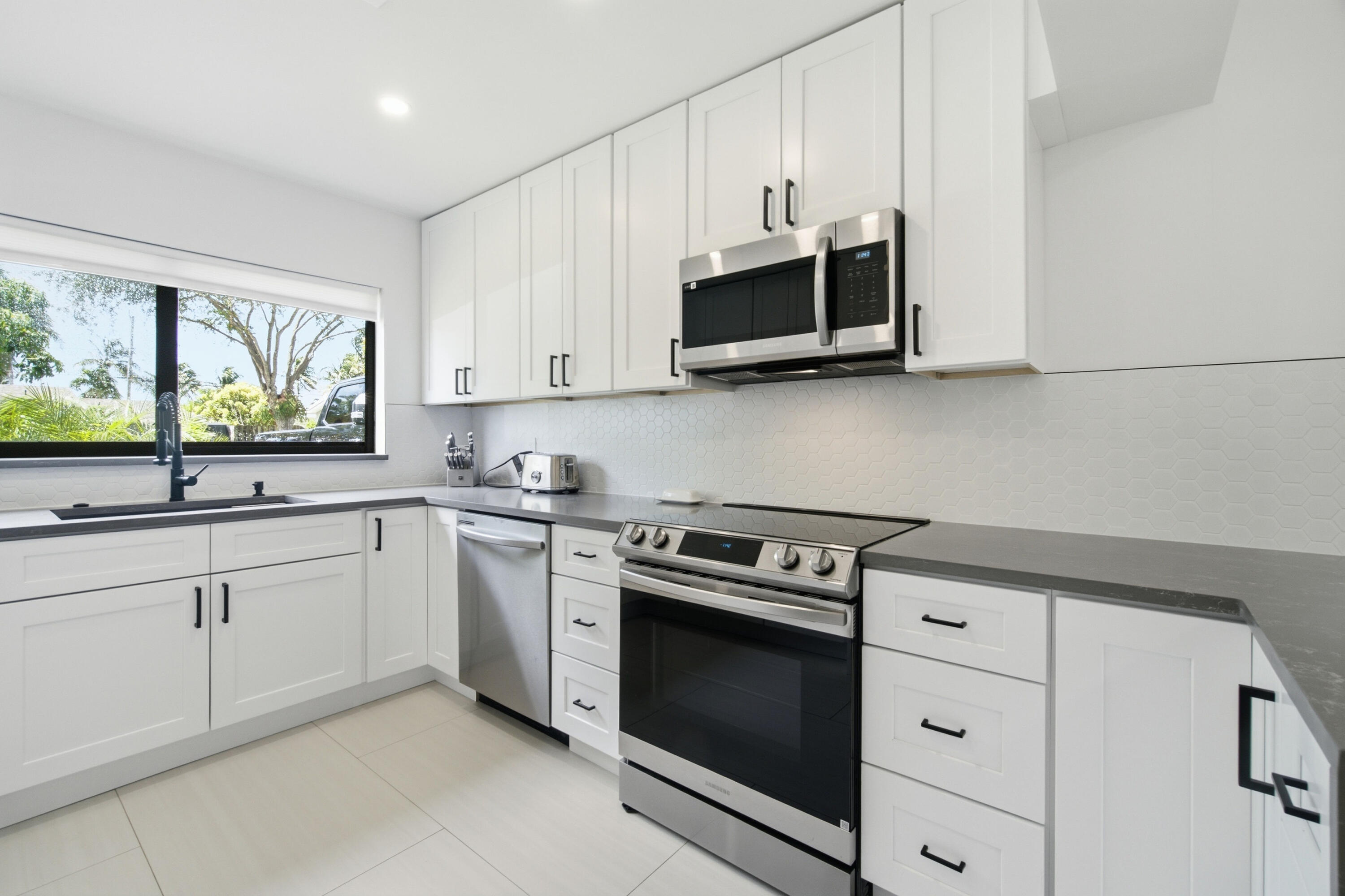 1333 SE 8TH Street