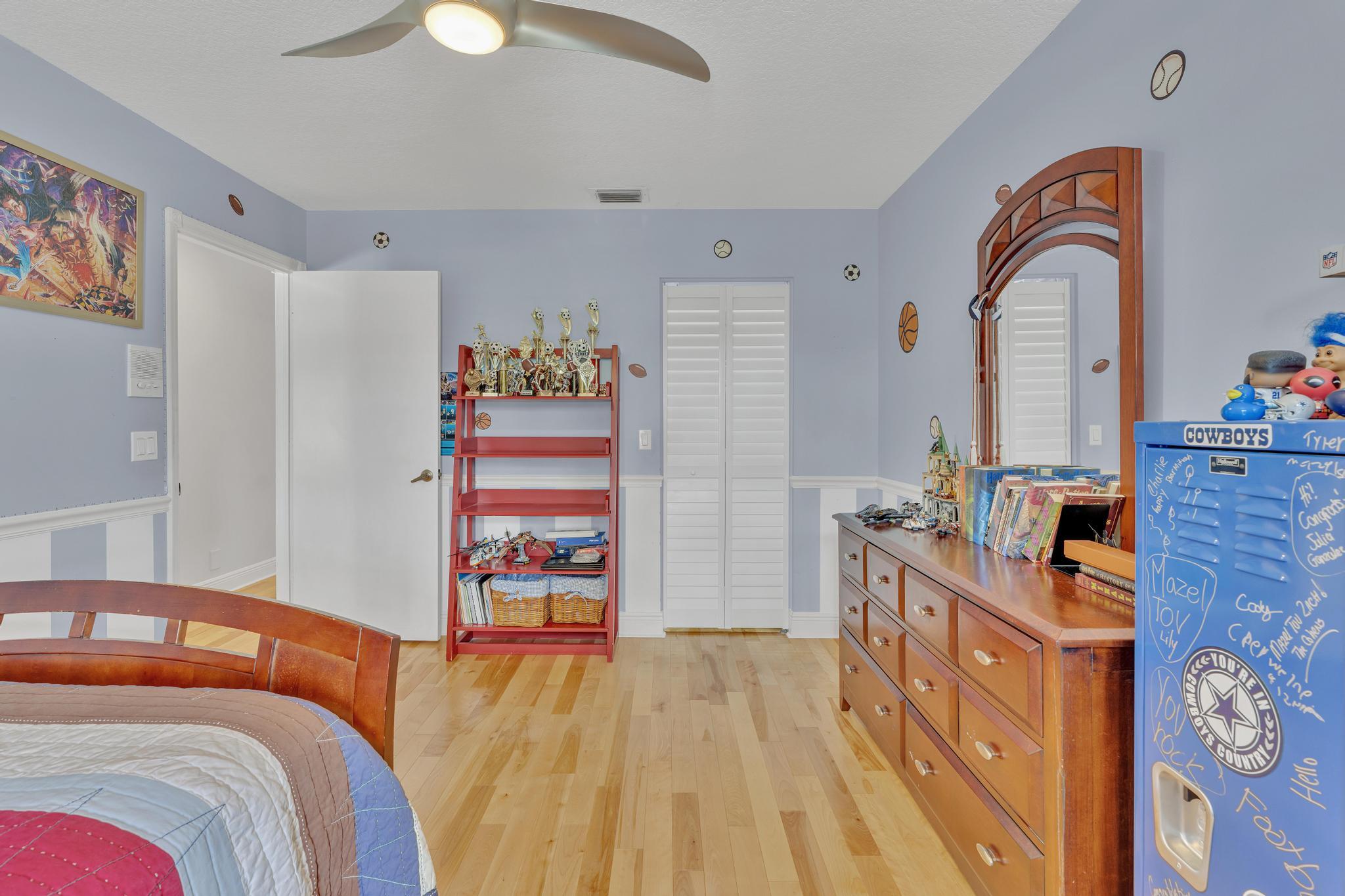 10823 Tea Olive Lane
