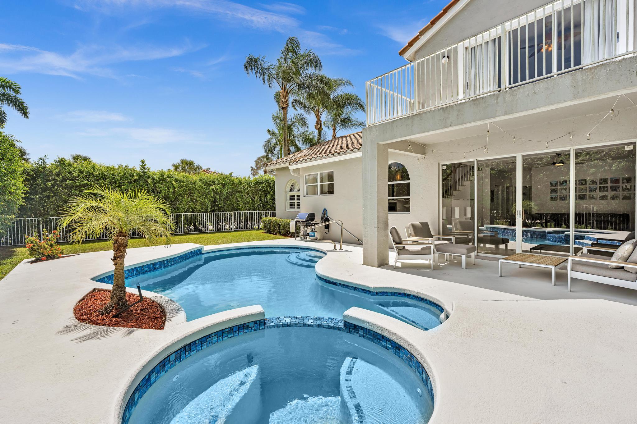 10823 Tea Olive Lane