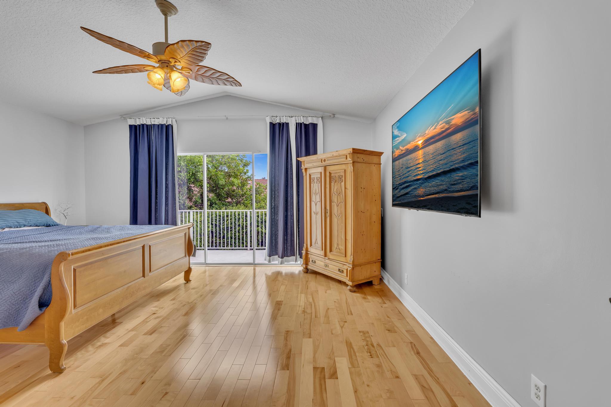 10823 Tea Olive Lane