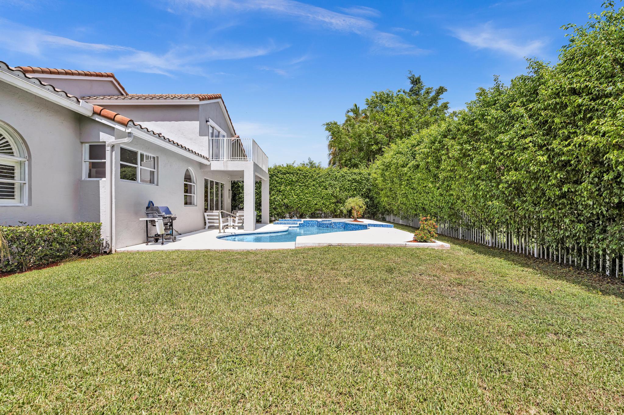 10823 Tea Olive Lane