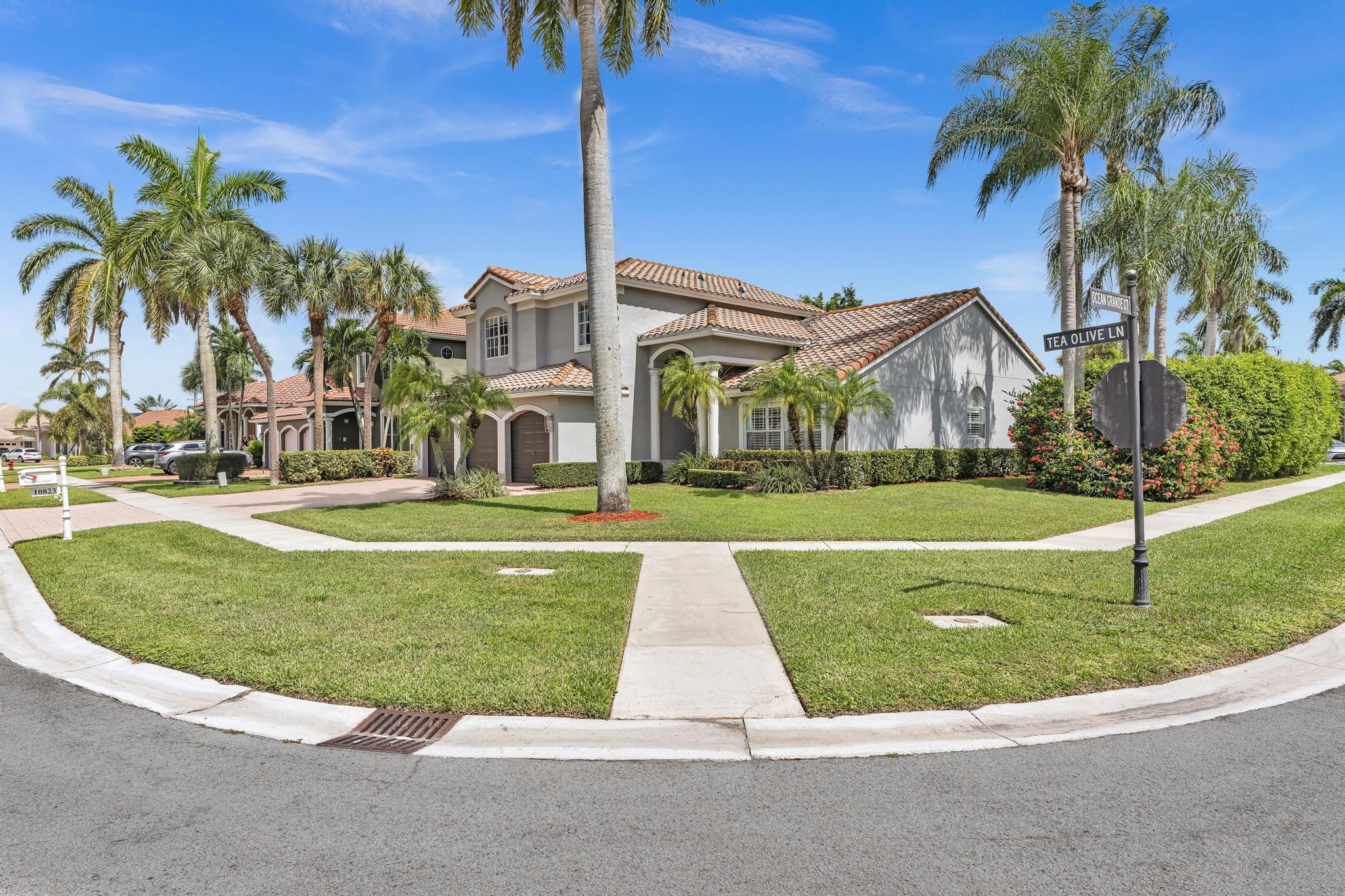 10823 Tea Olive Lane