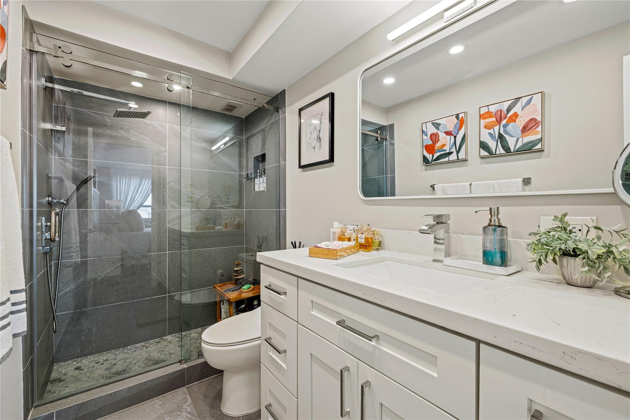 133 N Pompano Beach Boulevard Unit: 906