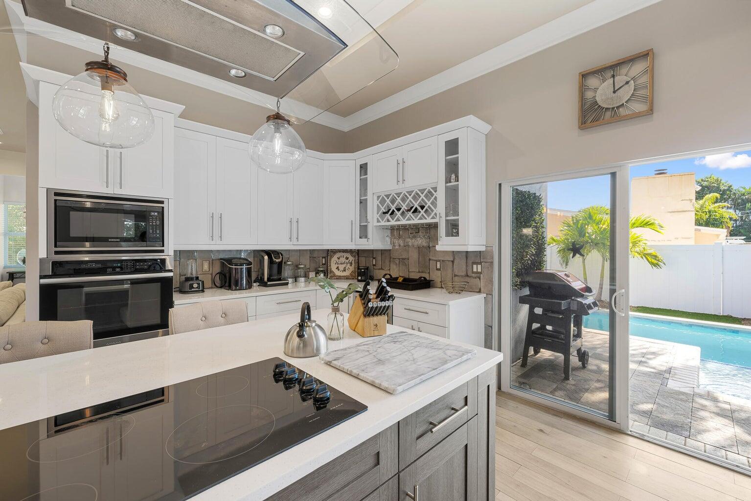 875 SE 13th Avenue