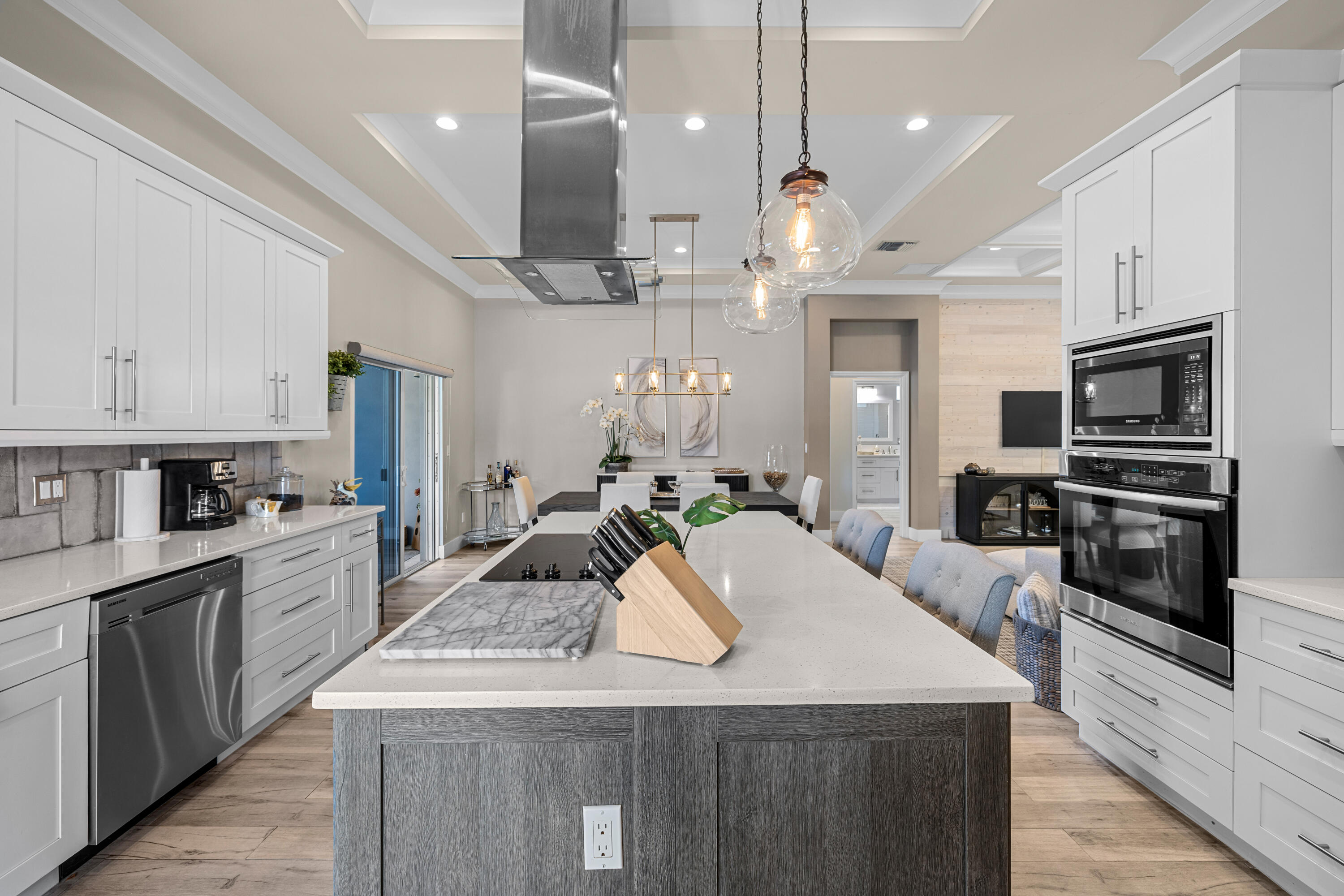 875 SE 13th Avenue