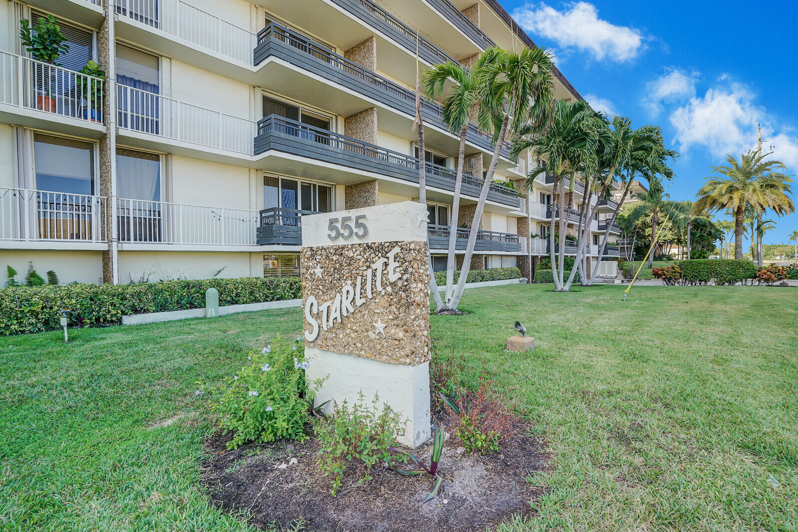 555 NW 4th Avenue 402