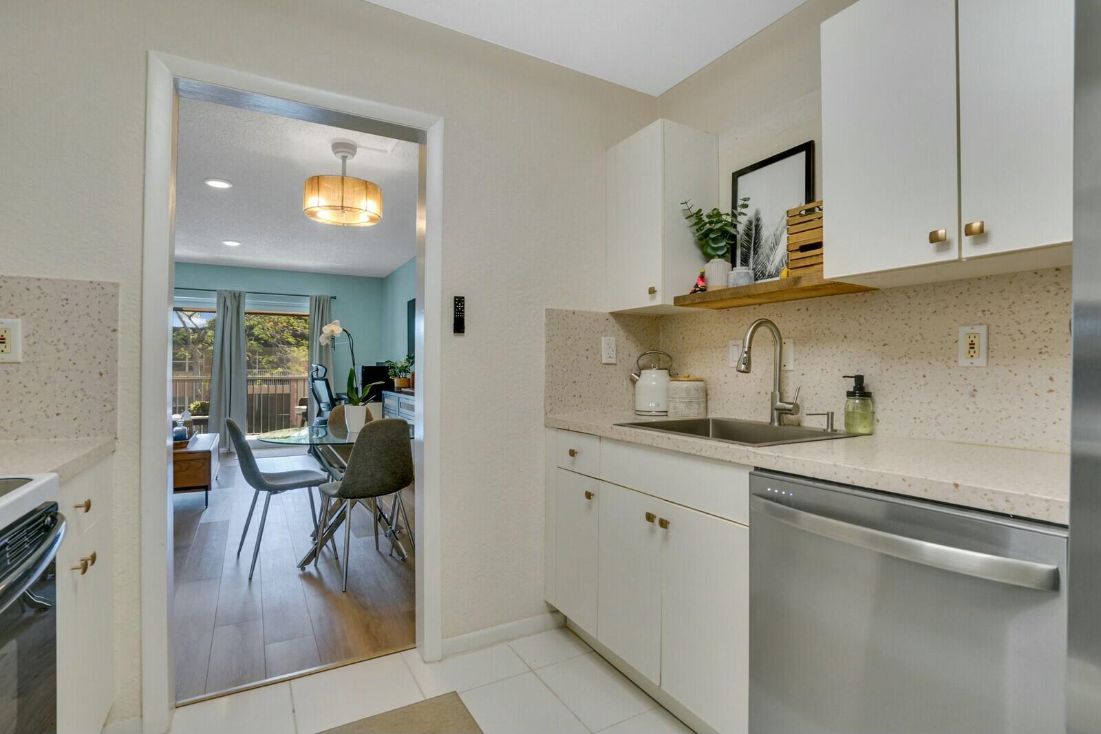 760 SE 2nd Avenue C203