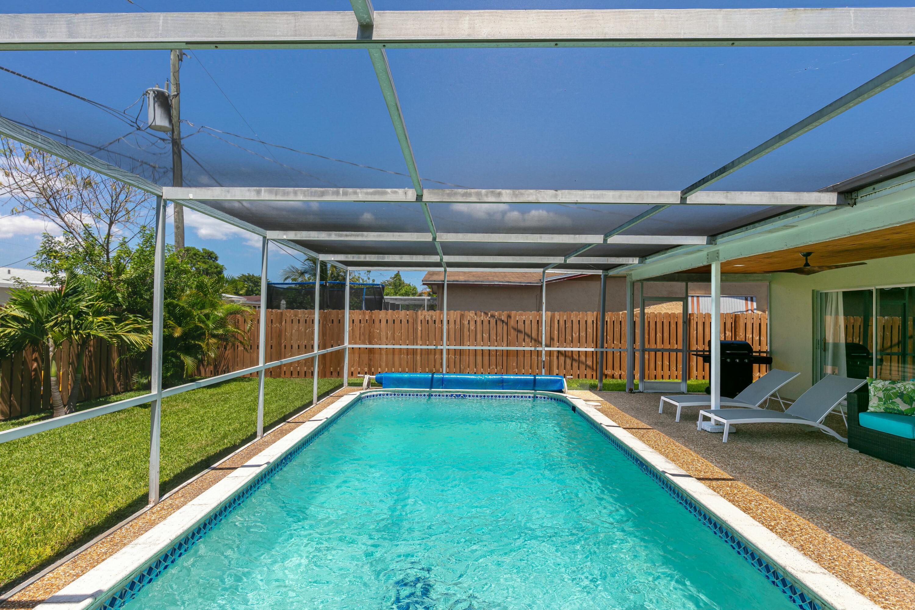 8421 NW 24th Street