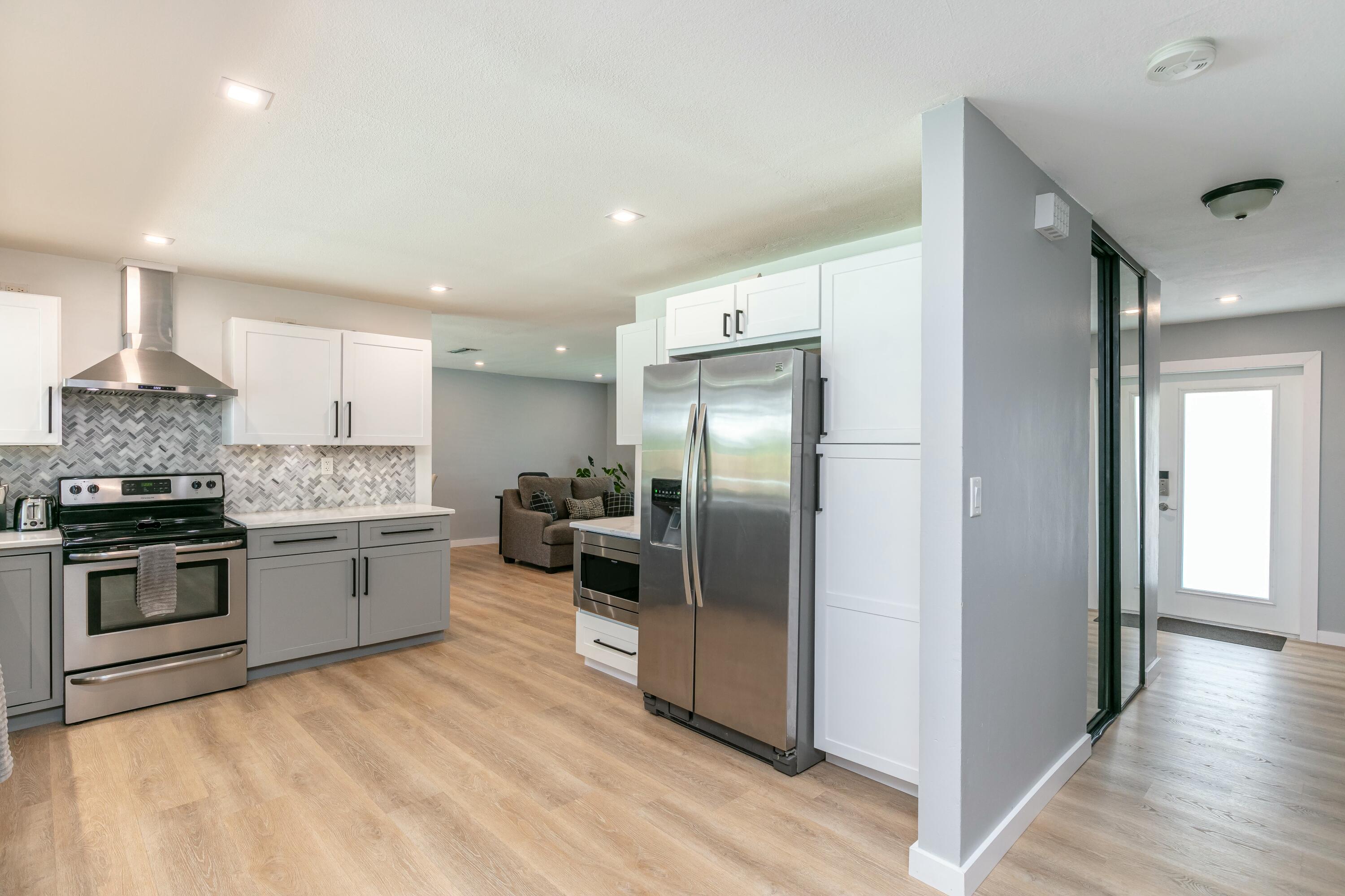 8421 NW 24th Street