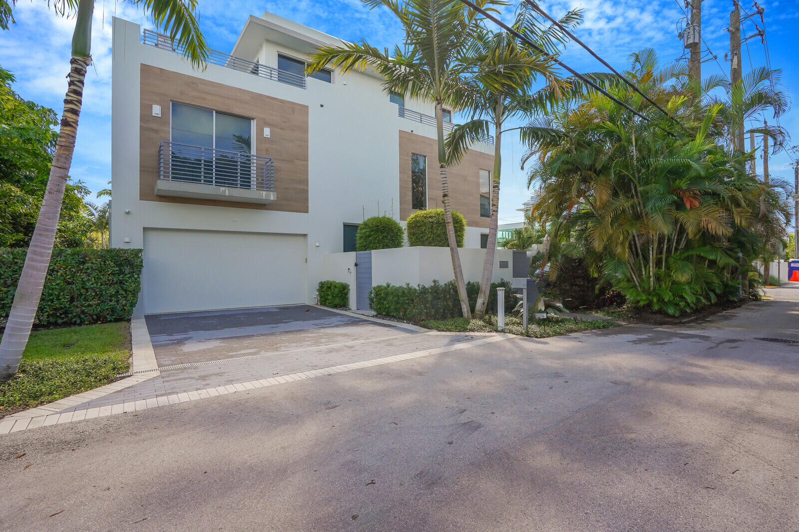 200 NE 7th Avenue 3