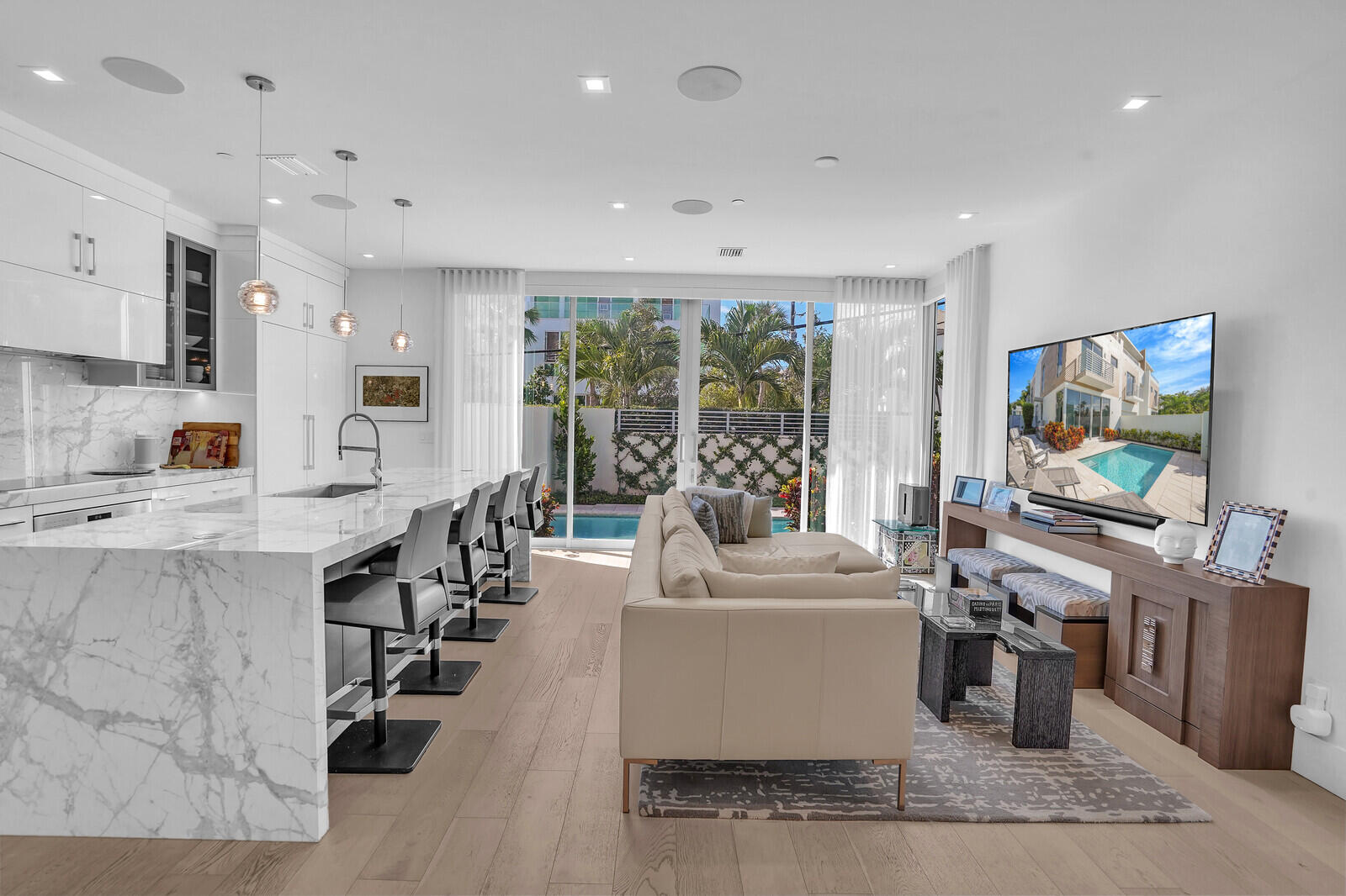 200 NE 7th Avenue 3