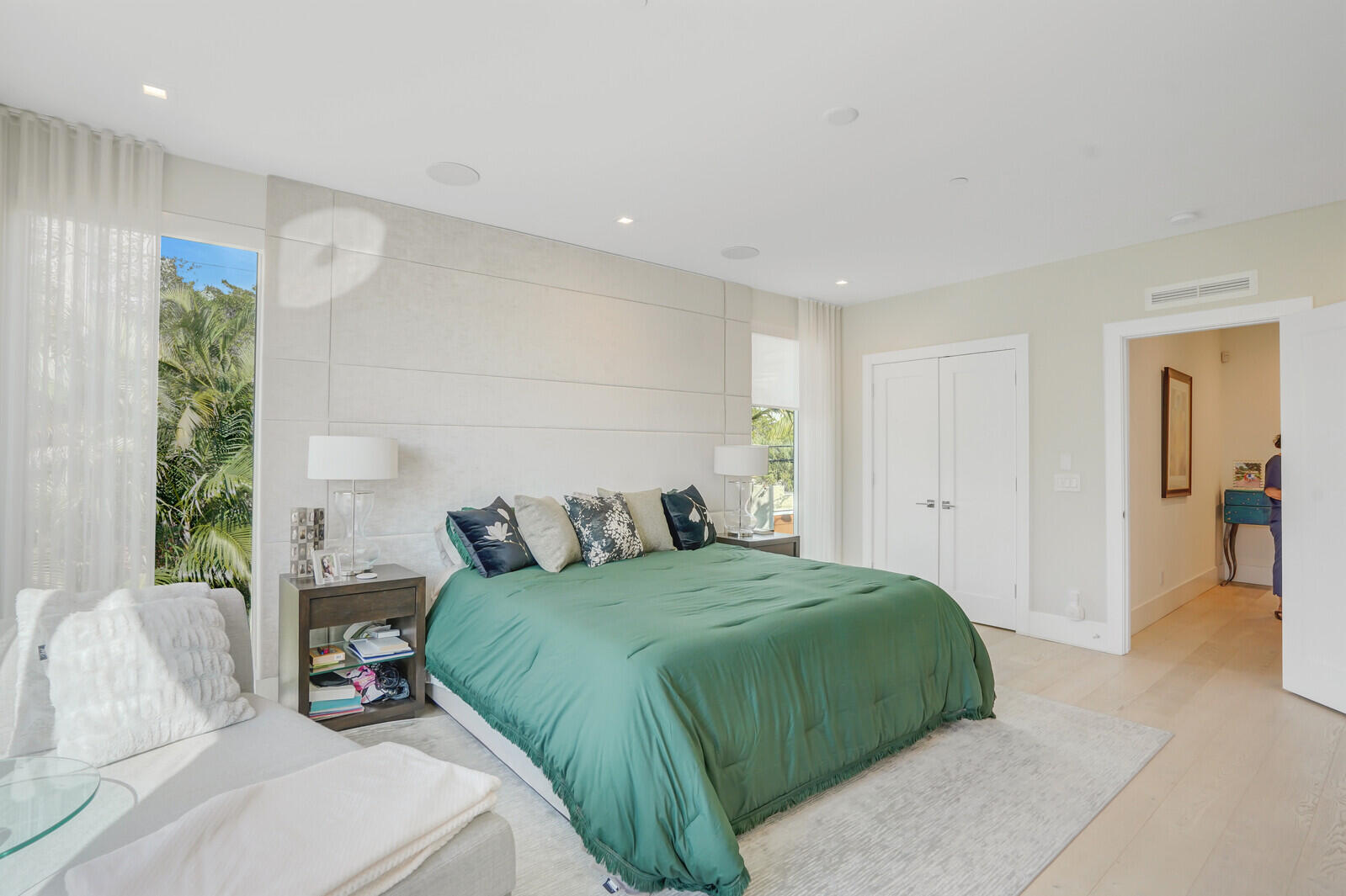 200 NE 7th Avenue 3