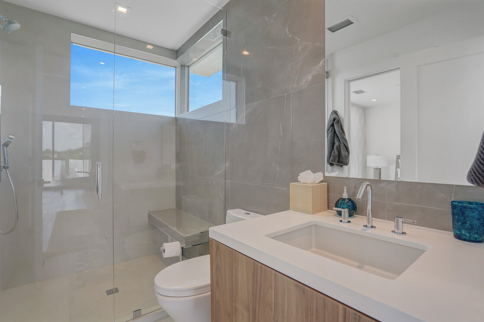 200 NE 7th Avenue 3