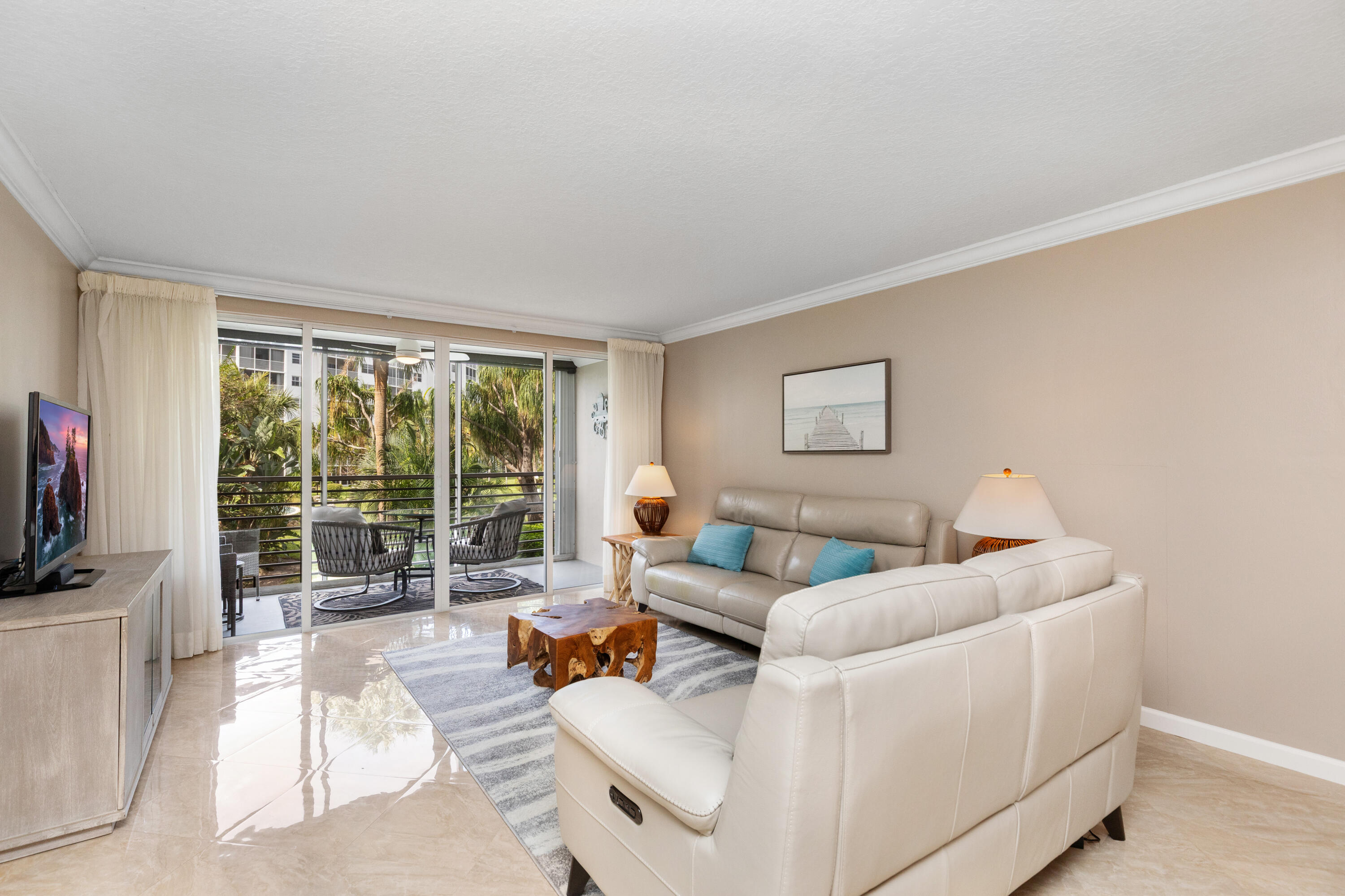 2731 NE 14th Street 228