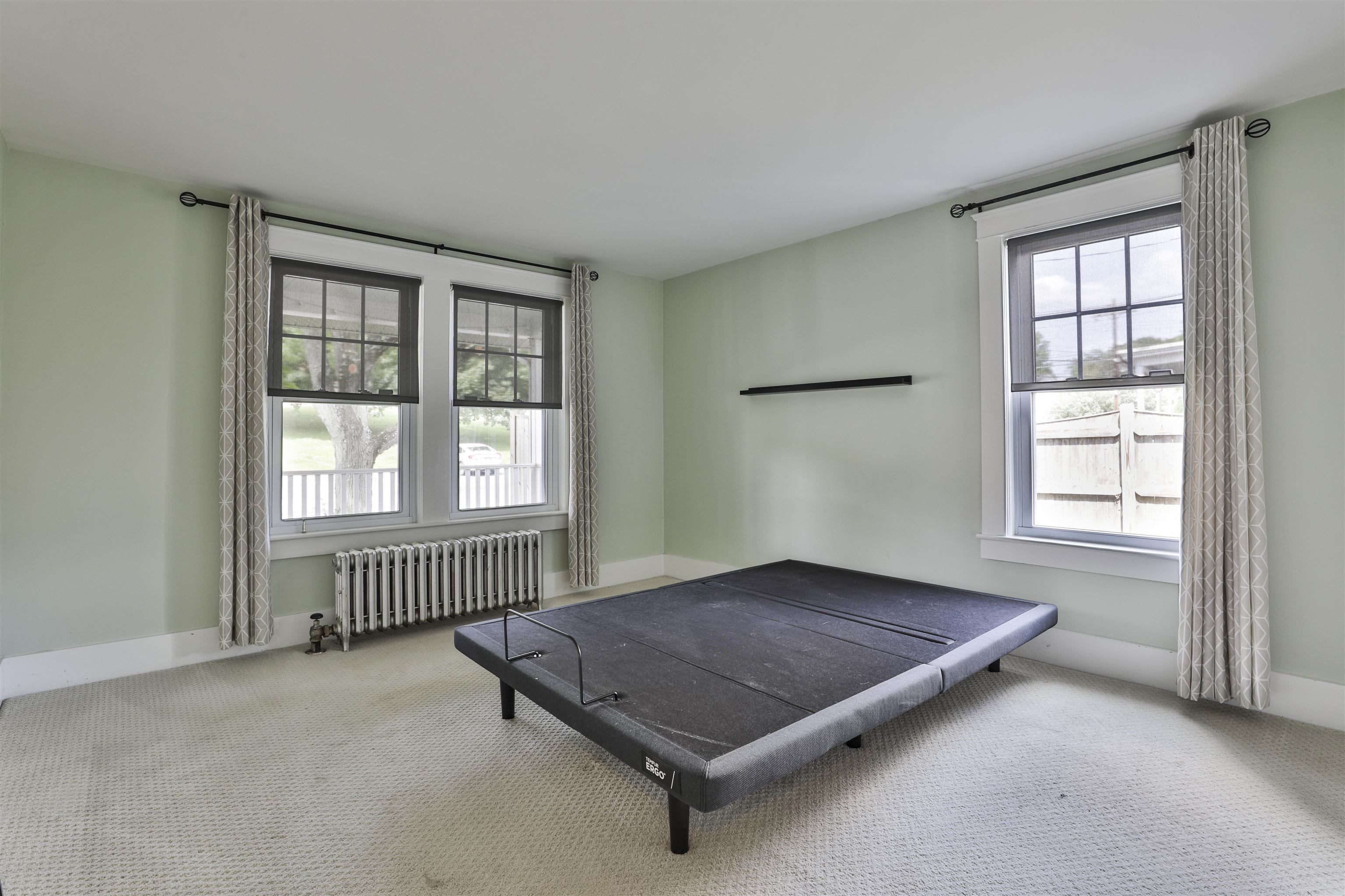 4 Cushing Avenue