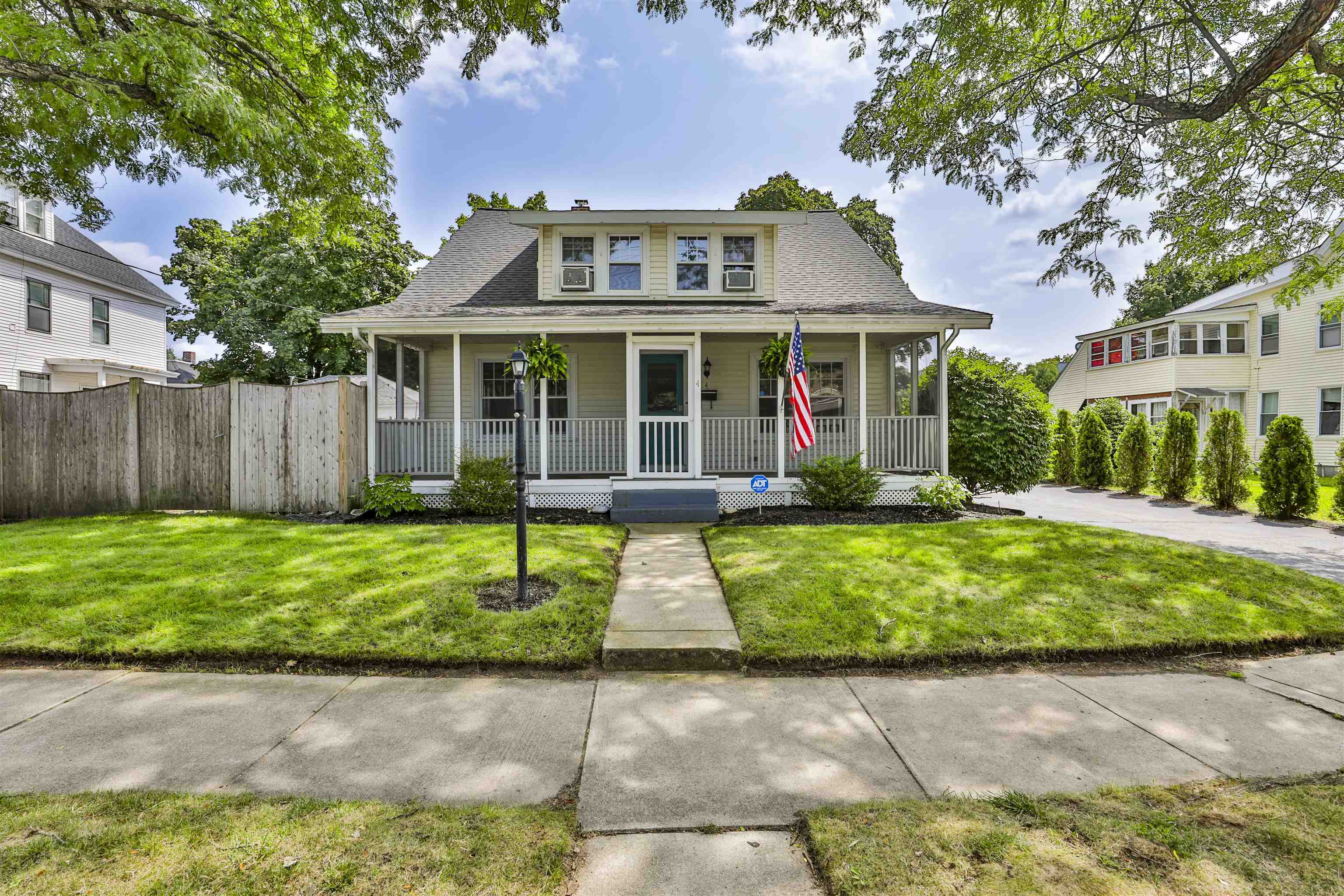 4 Cushing Avenue
