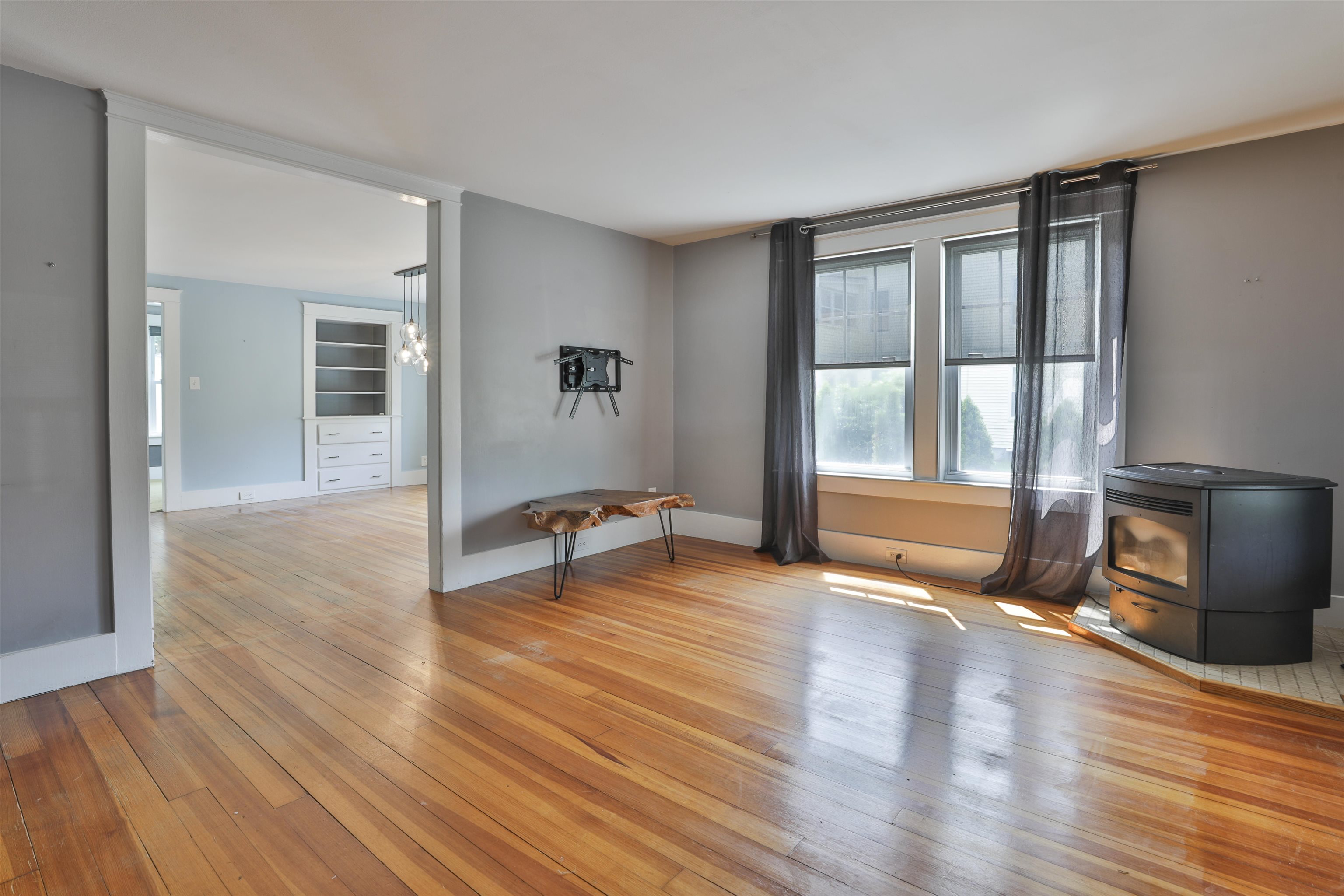 4 Cushing Avenue
