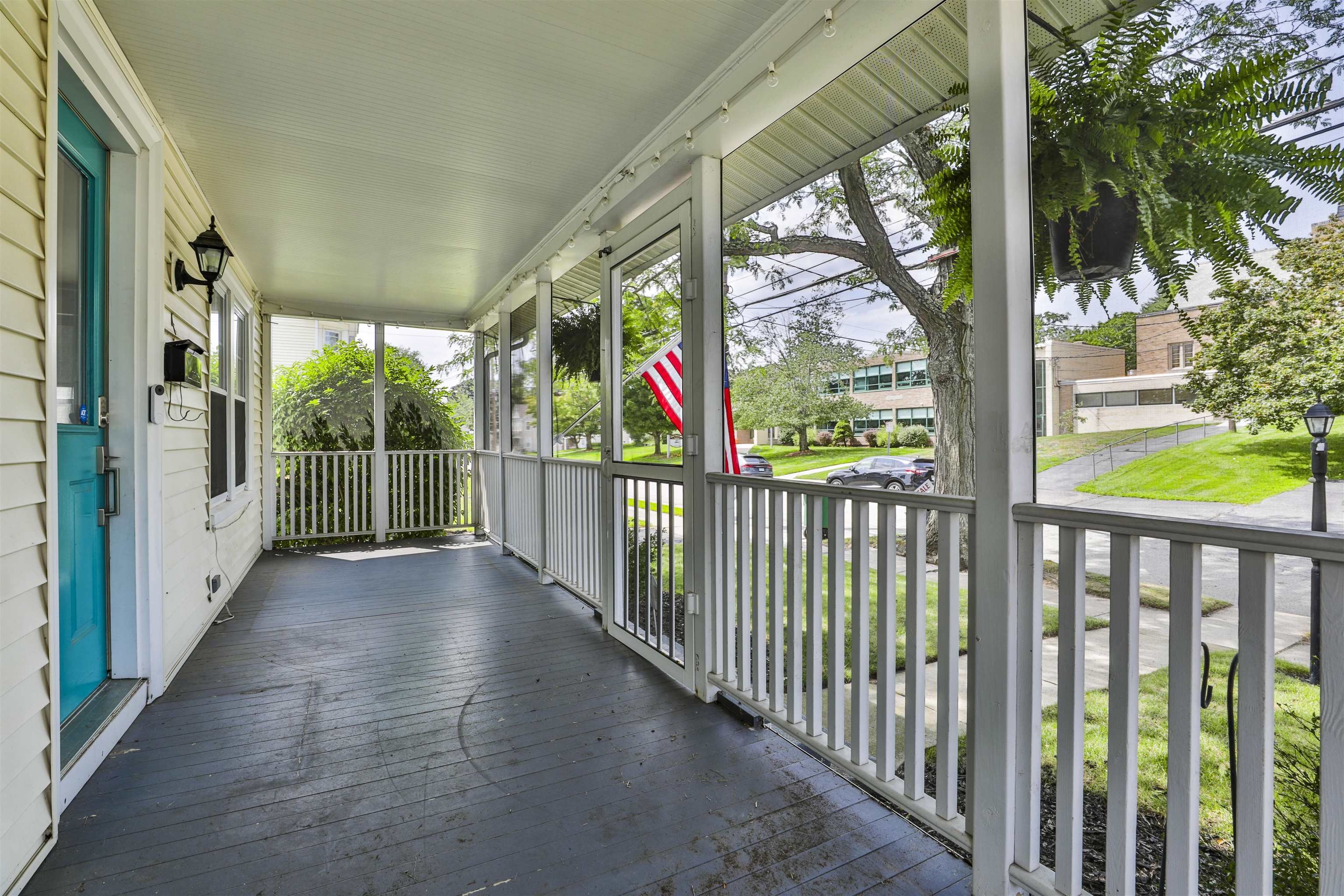 4 Cushing Avenue