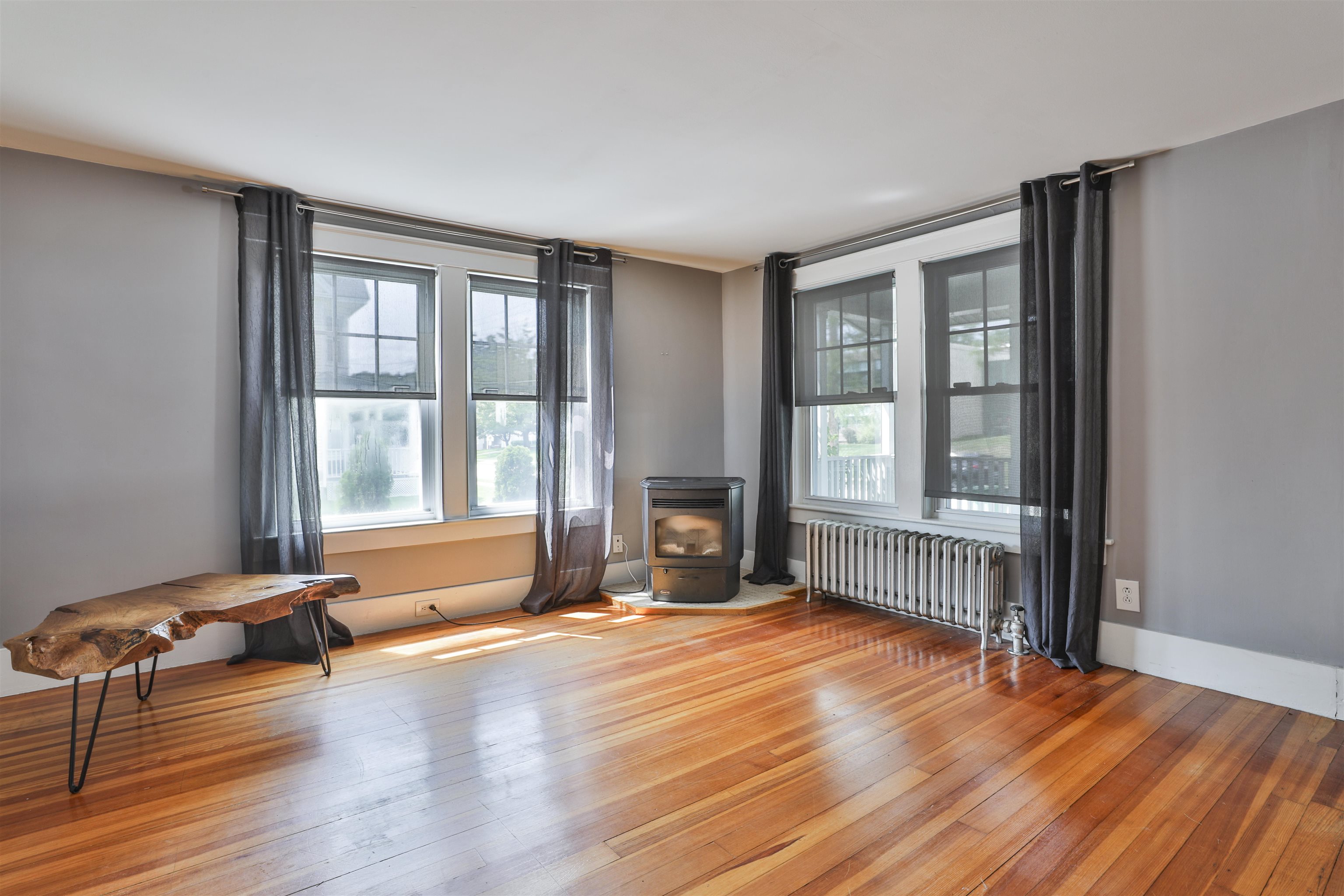 4 Cushing Avenue