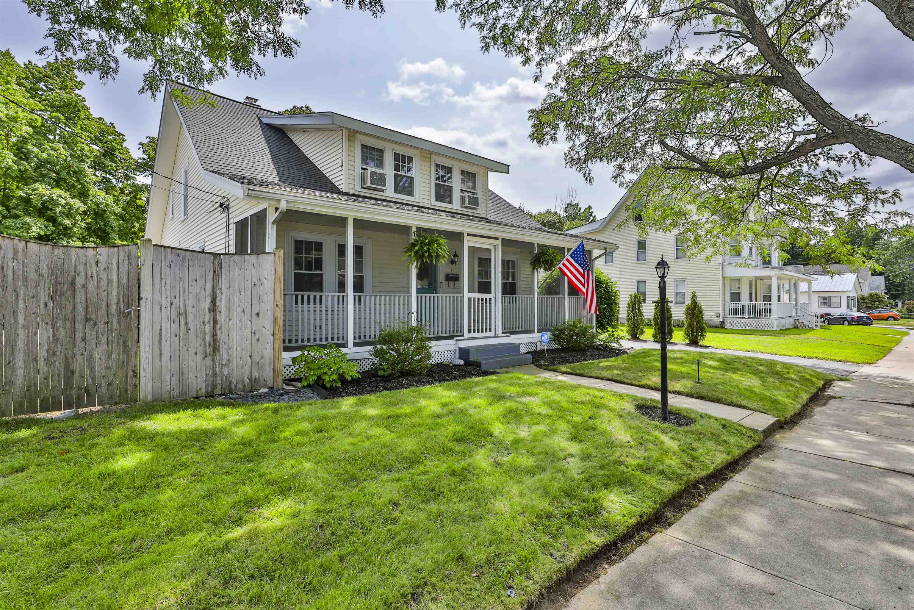 4 Cushing Avenue