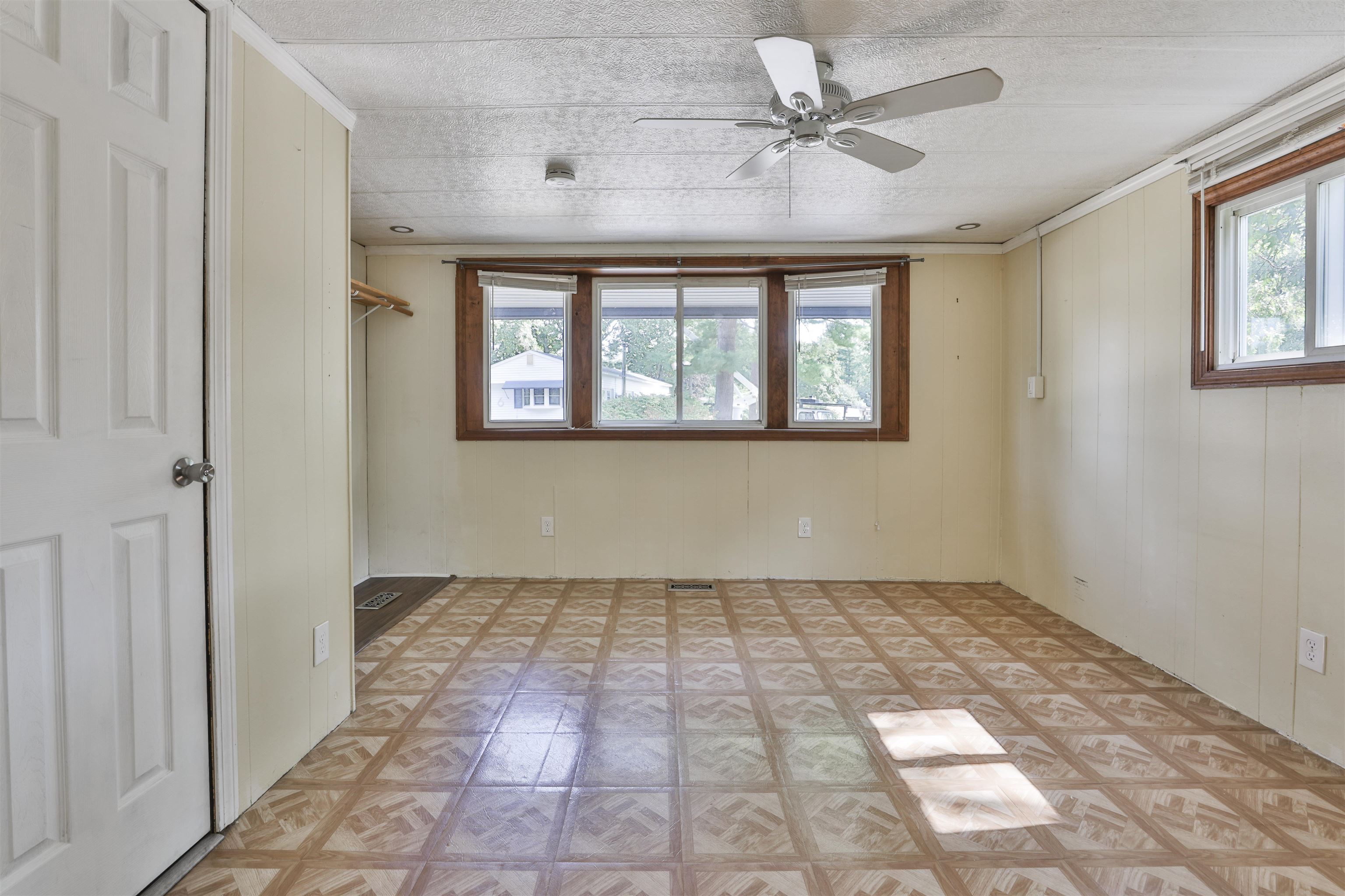 7 Clovercrest Drive