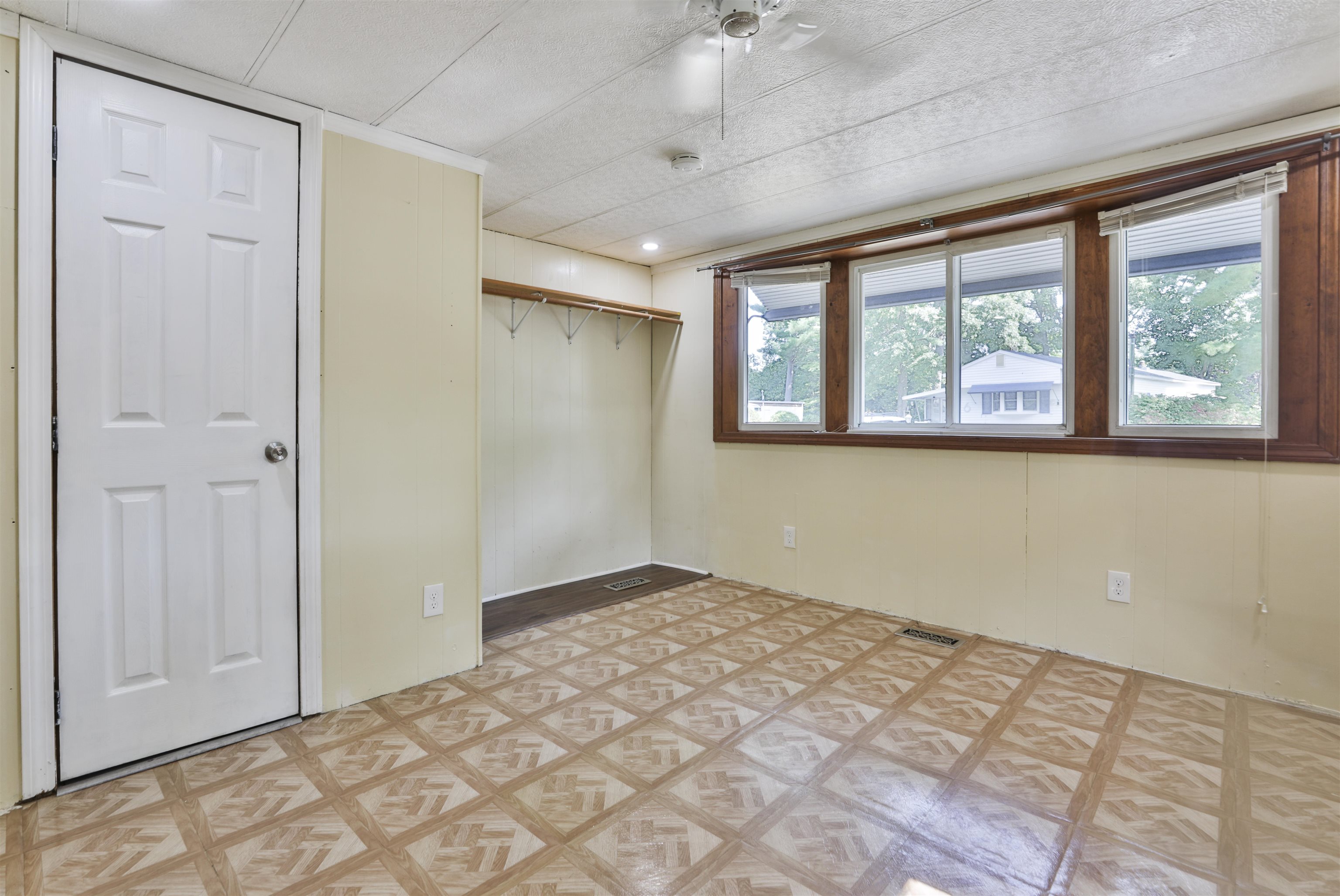 7 Clovercrest Drive