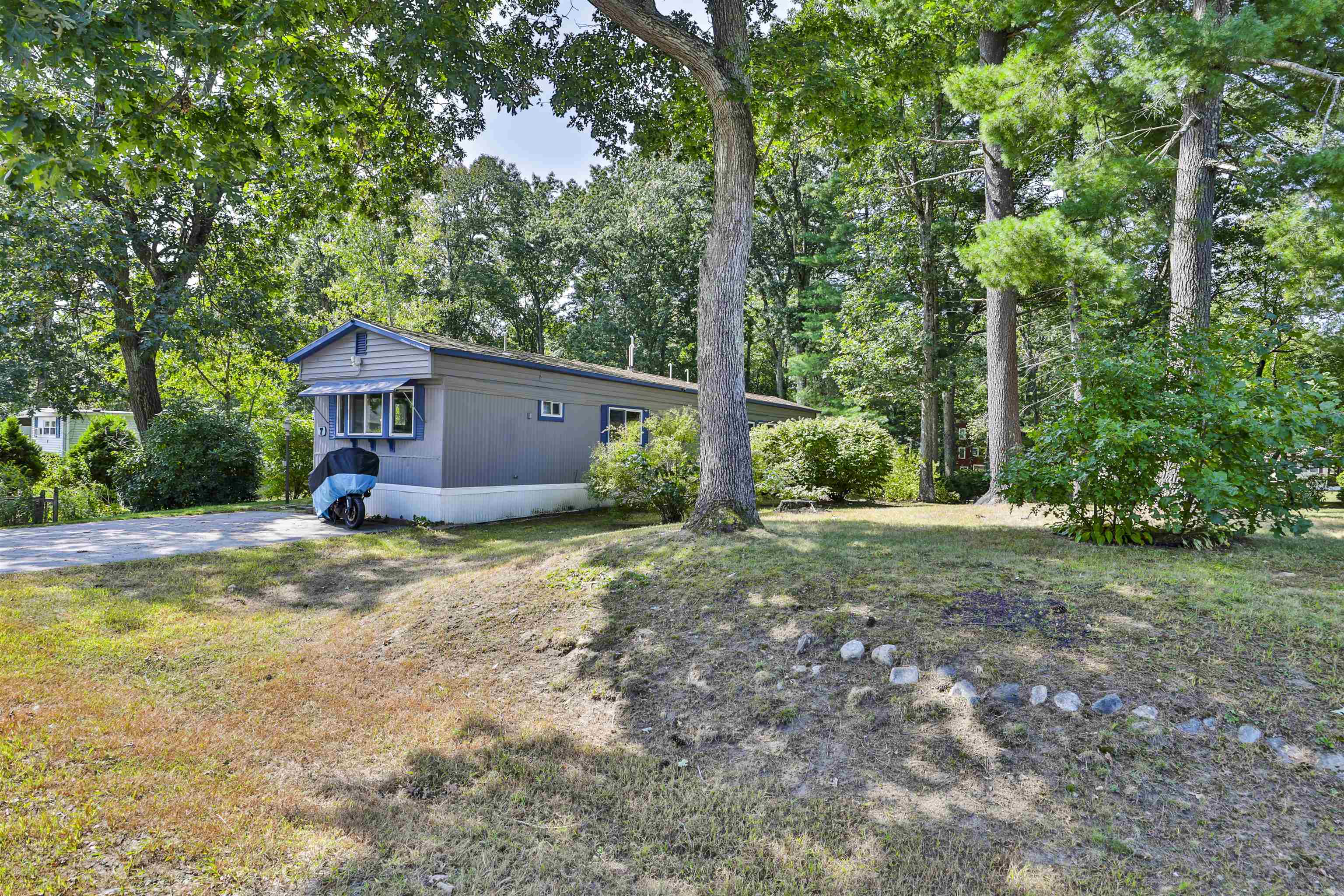7 Clovercrest Drive