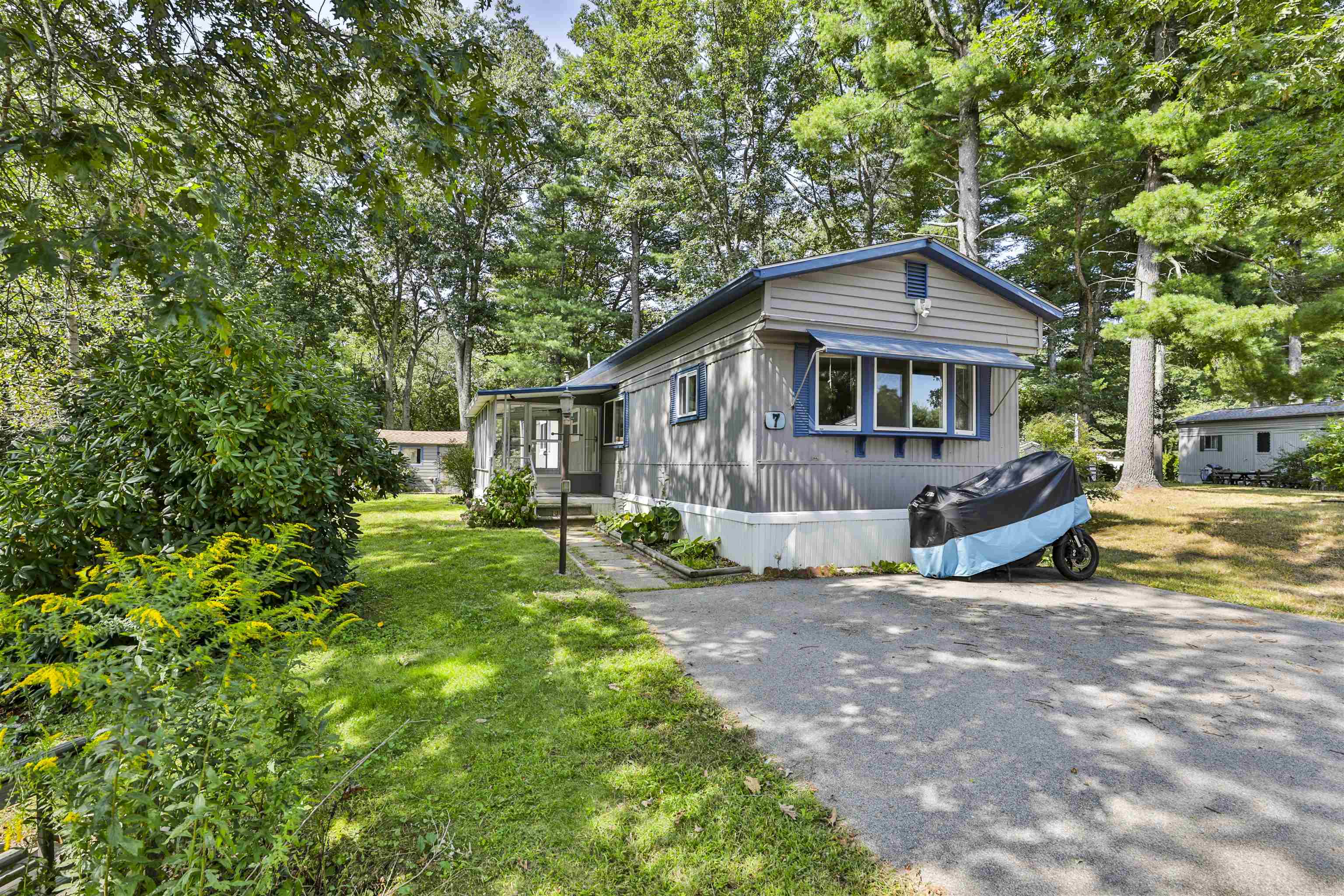 7 Clovercrest Drive
