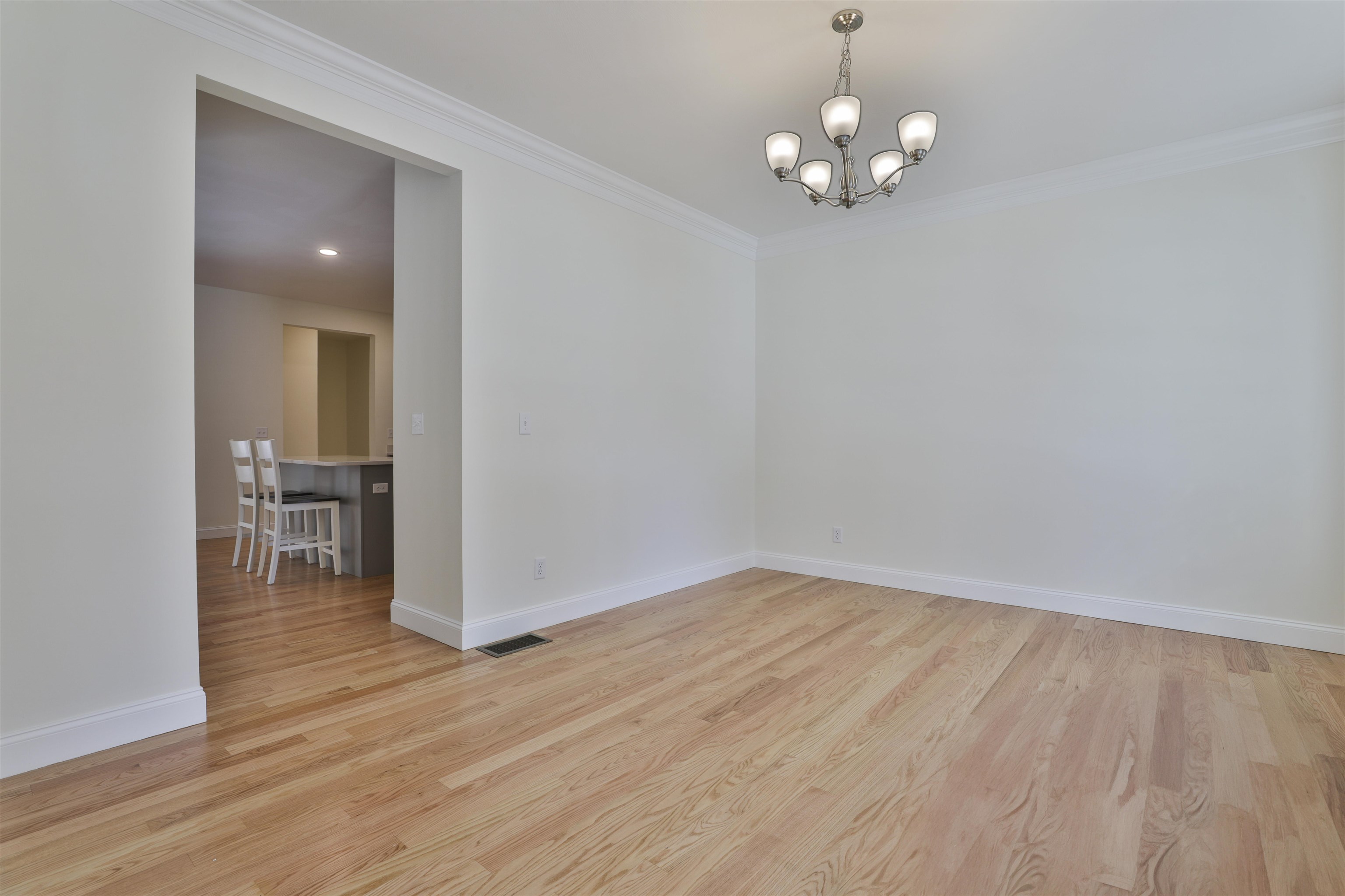 22 Reeds Ferry Way